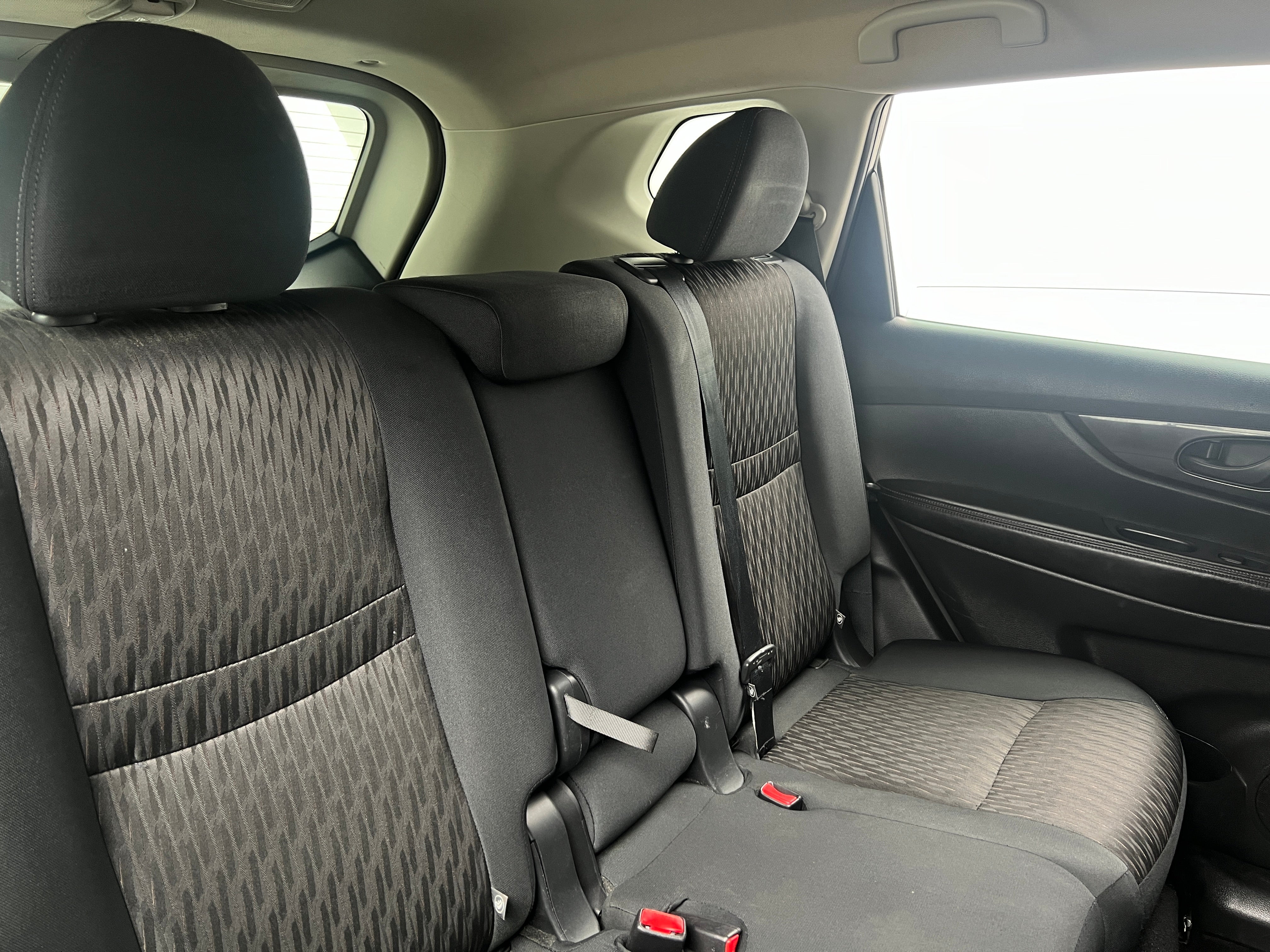 2019 Nissan Rogue S 6