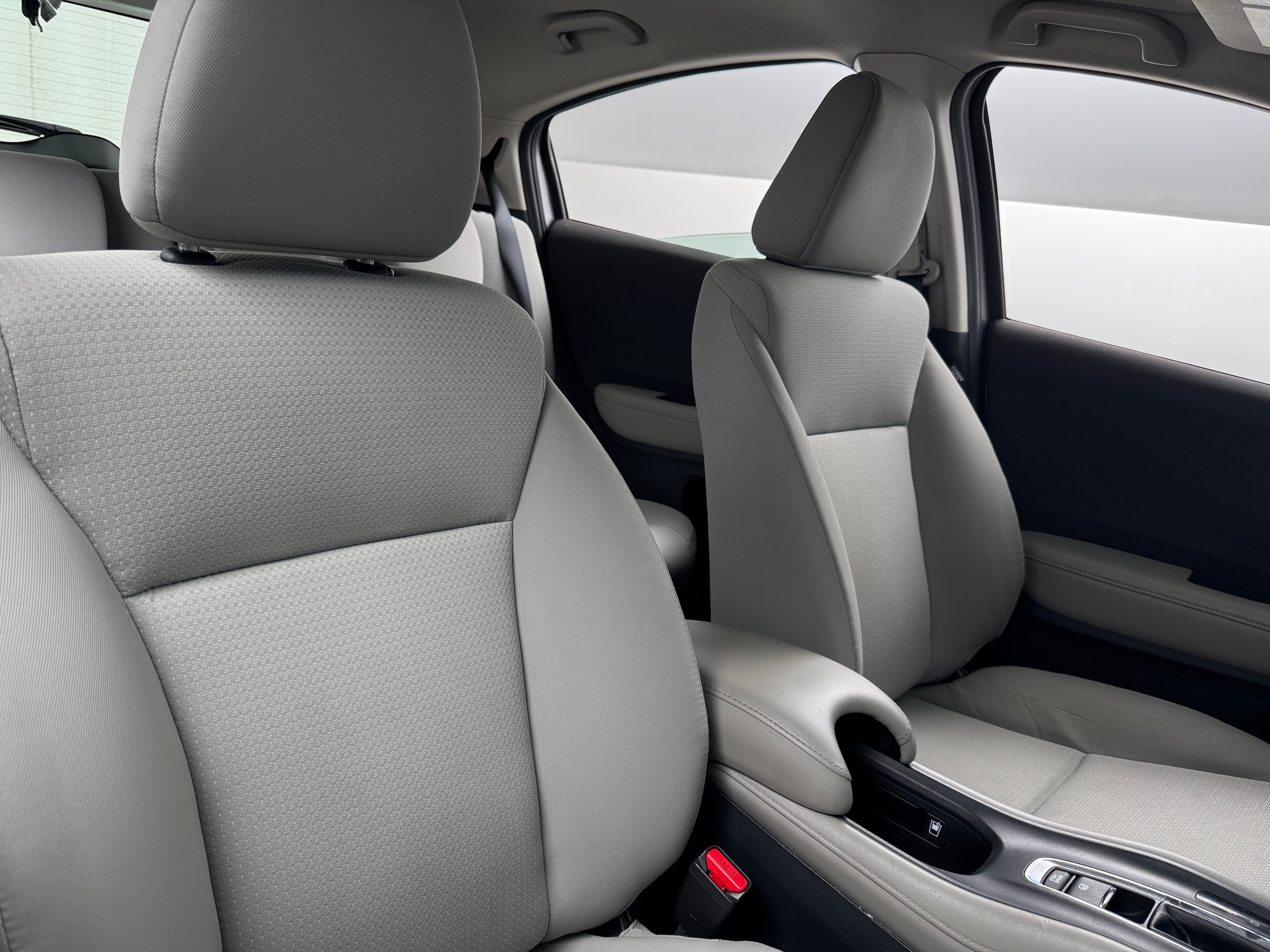 2019 Honda HR-V LX 2