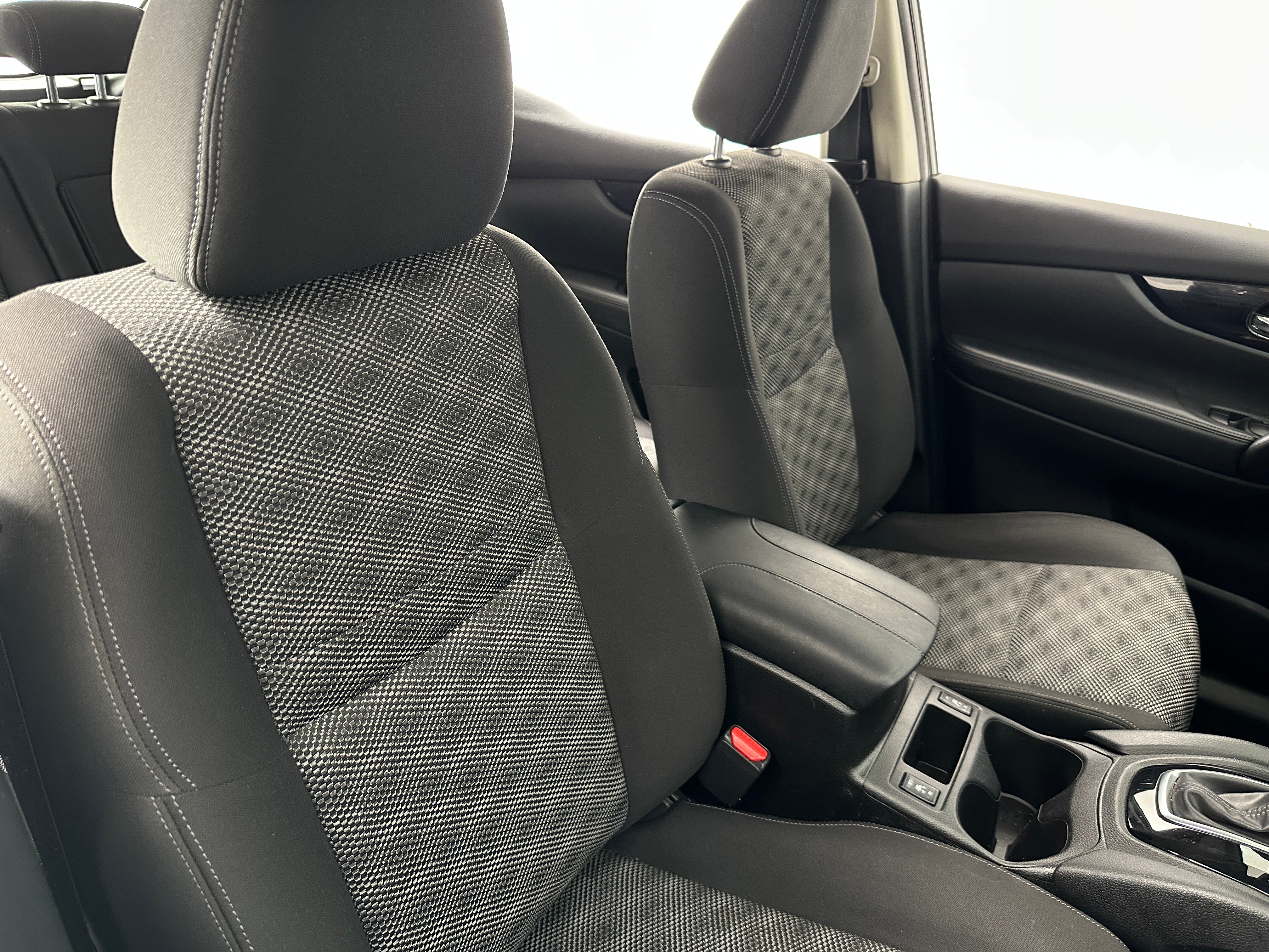 2019 Nissan Rogue Sport SV 2