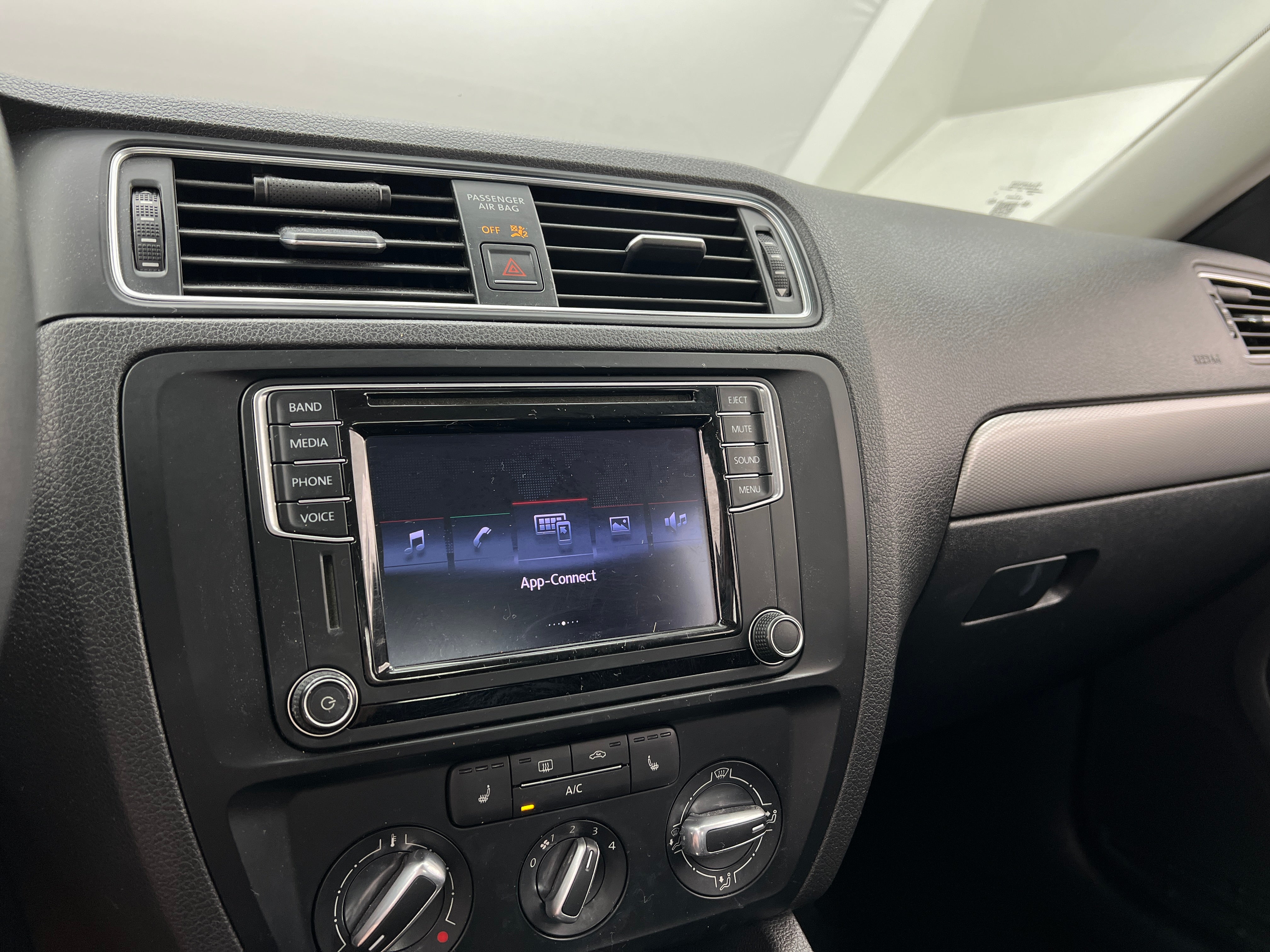 2016 Volkswagen Jetta SE 4