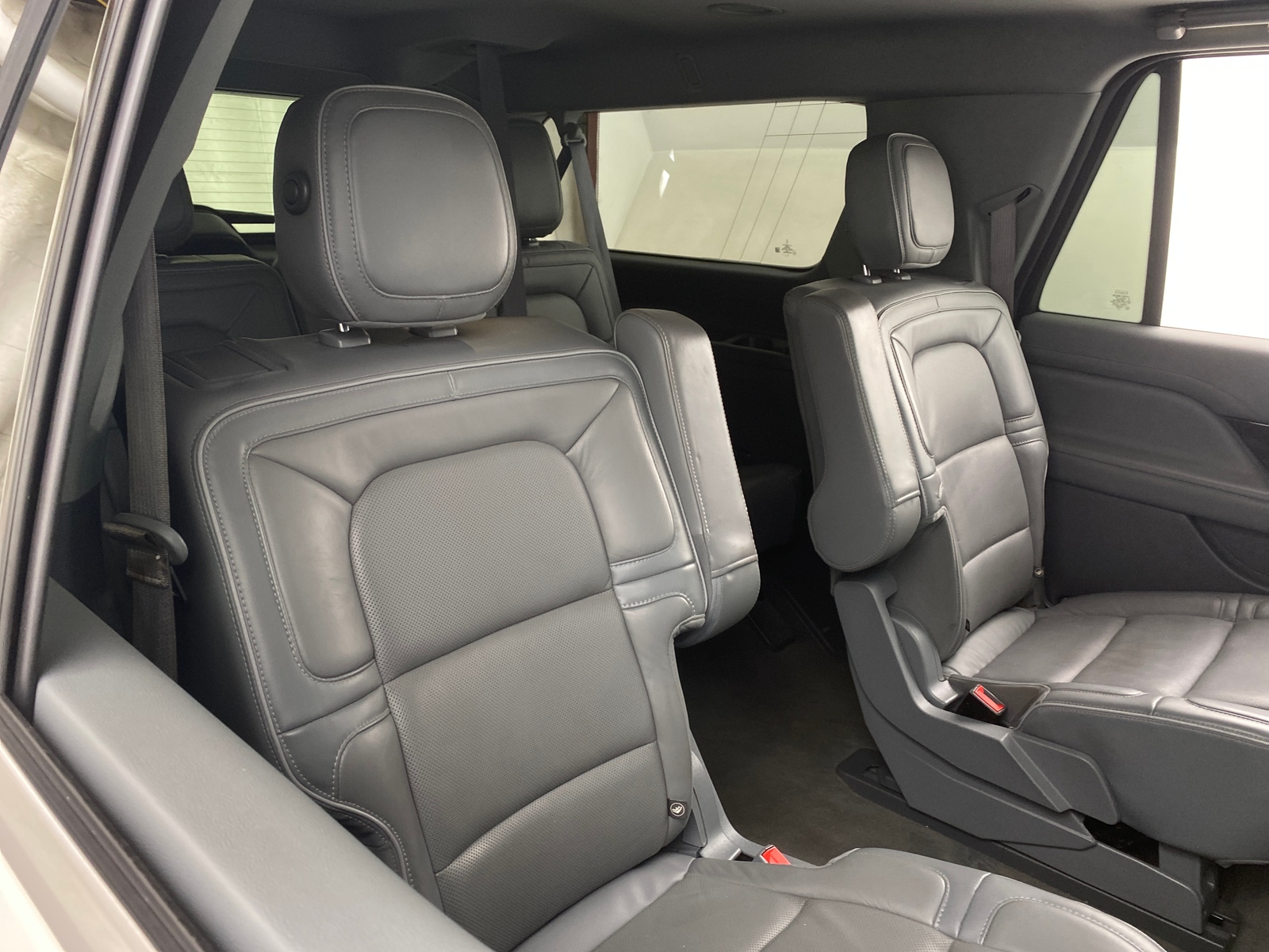 Thumbnail: 2019 Lincoln Navigator L - 6