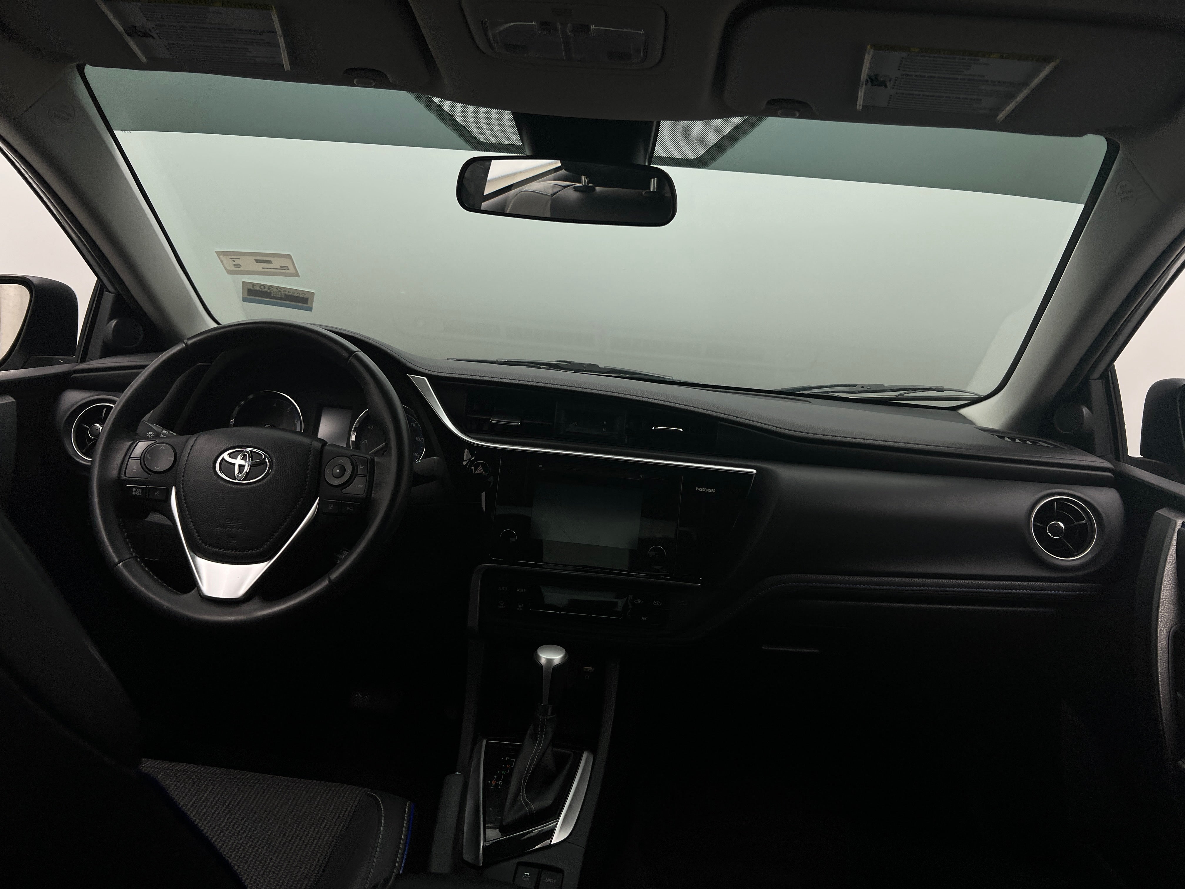 2017 Toyota Corolla SE 3