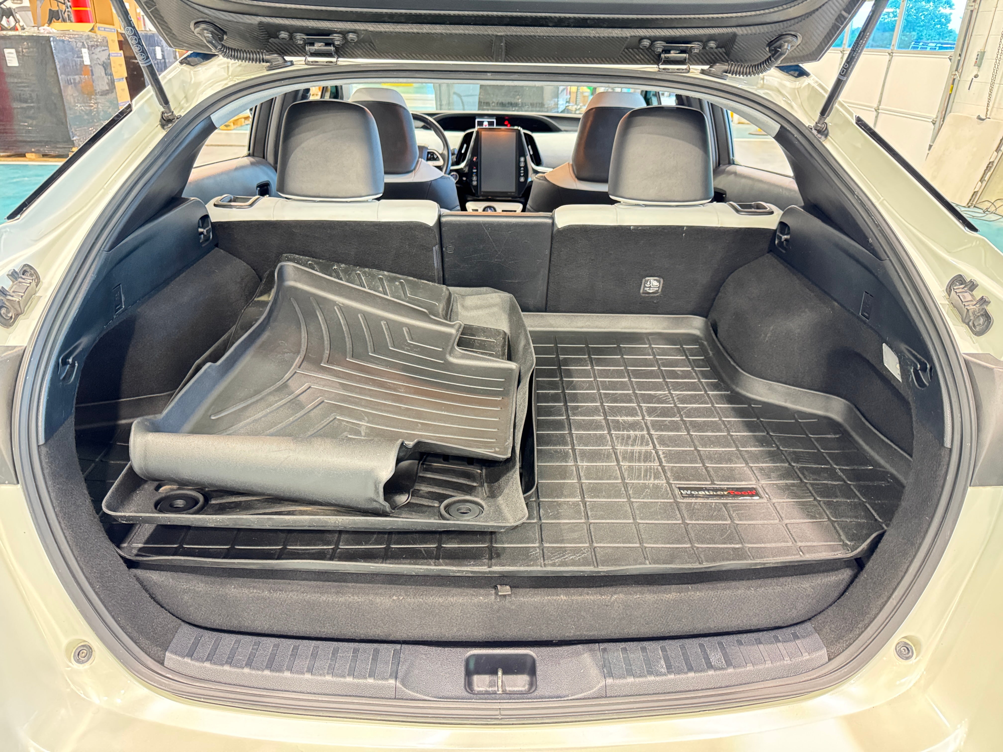 2017 Toyota Prius Prime Premium 6