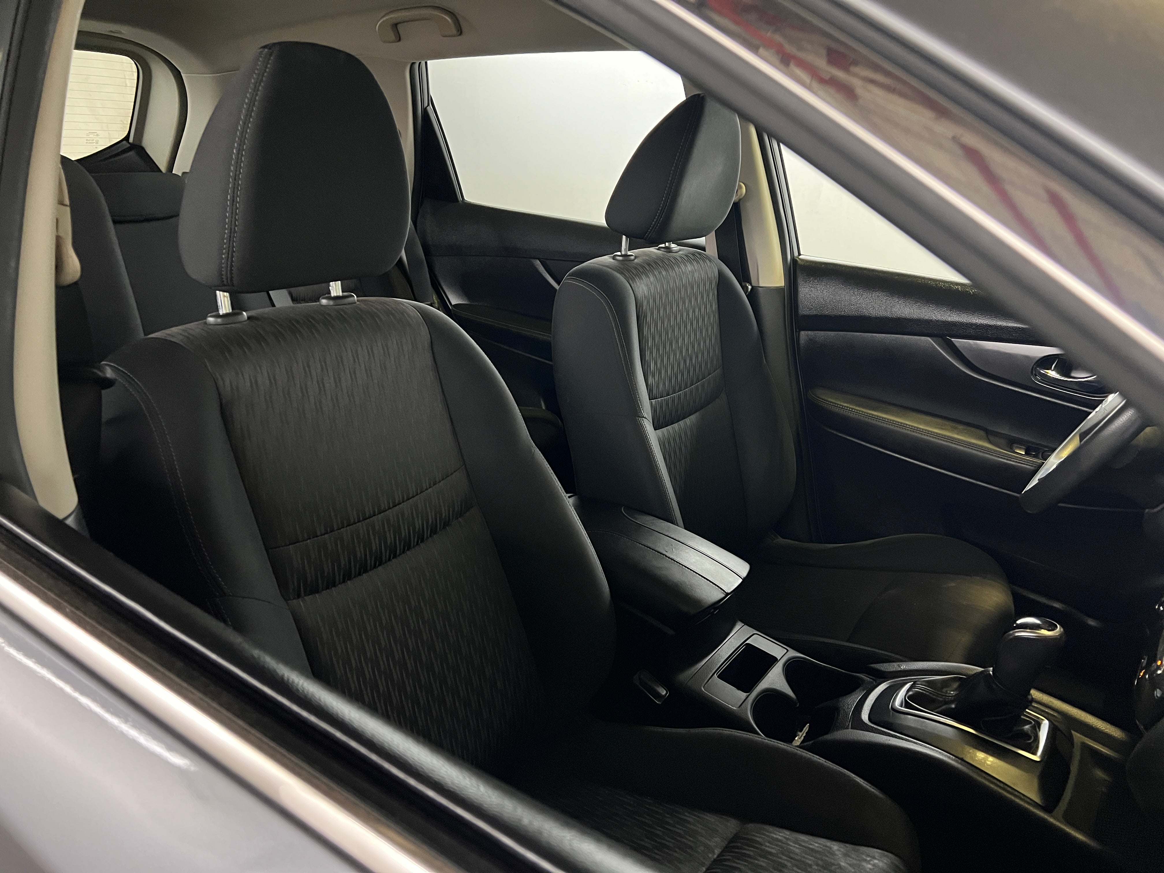 2018 Nissan Rogue S 2