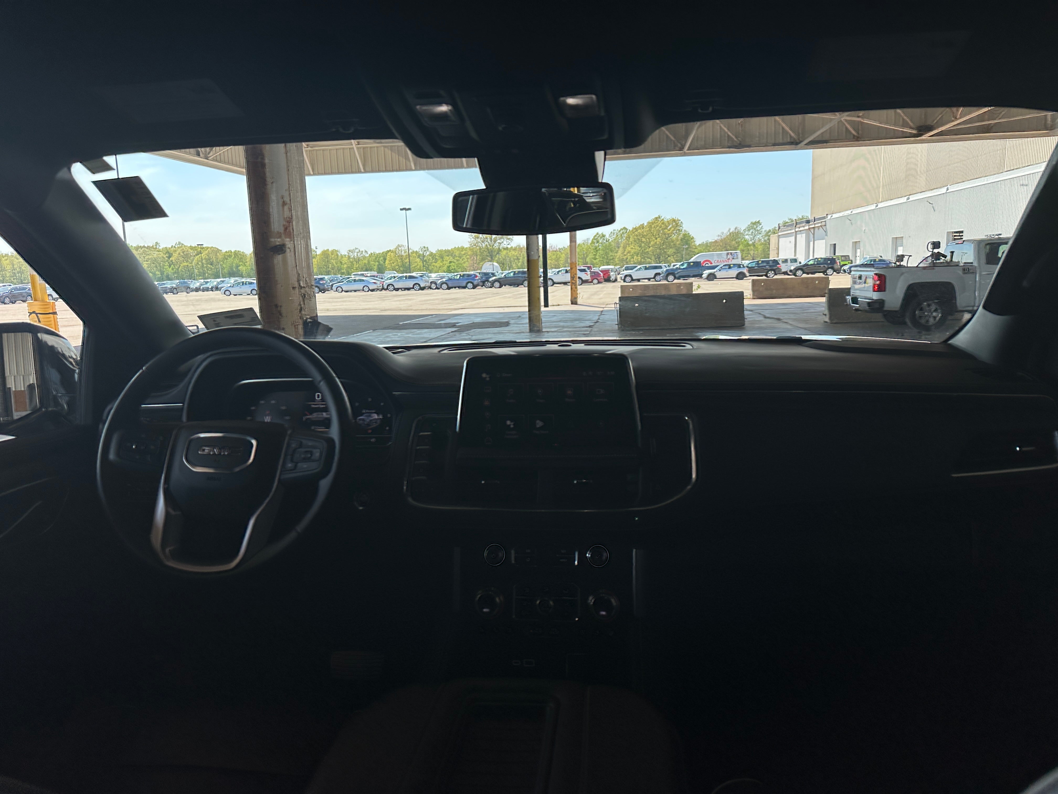 2023 GMC Yukon SLT 2