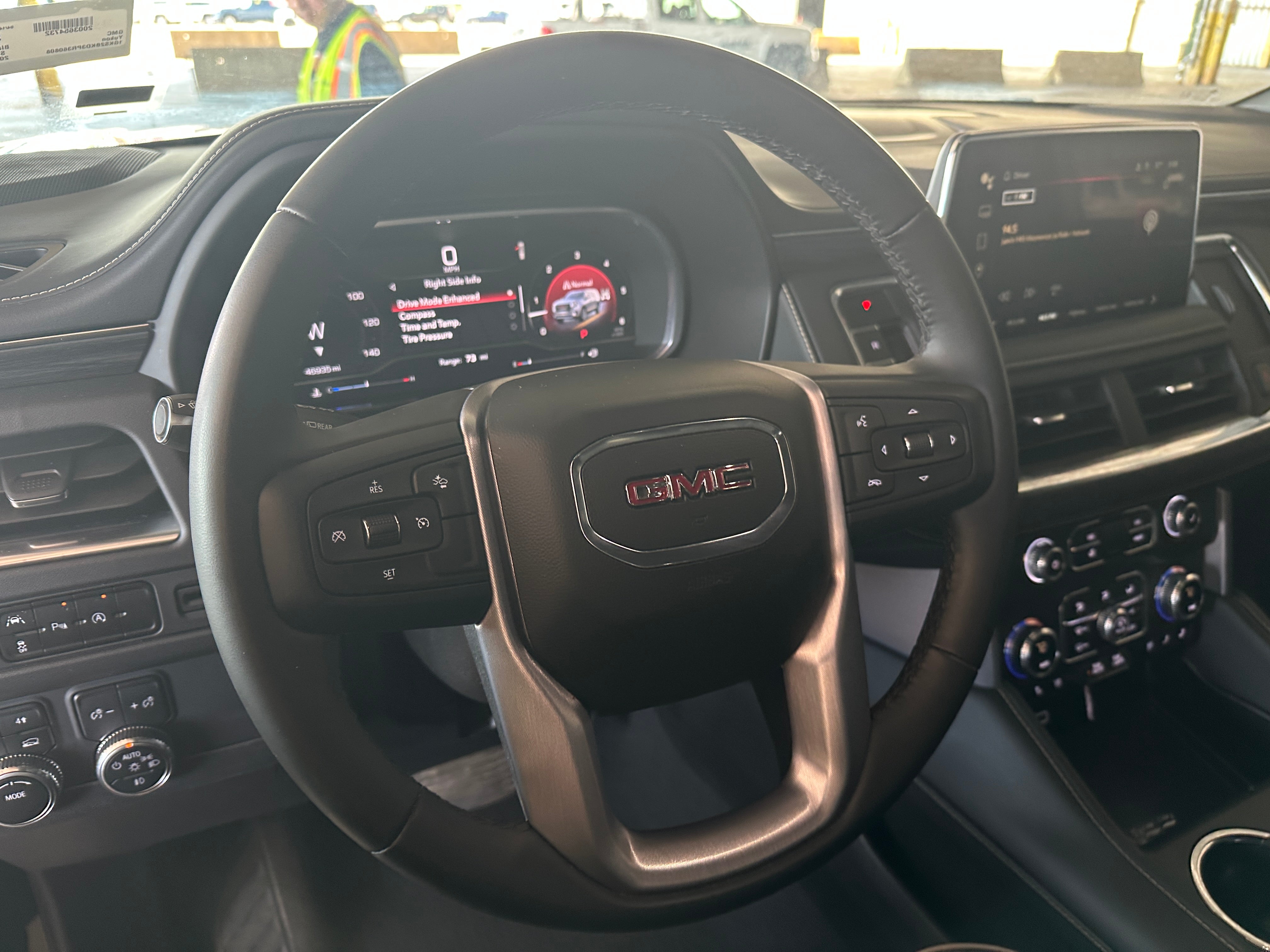 2023 GMC Yukon SLT 4