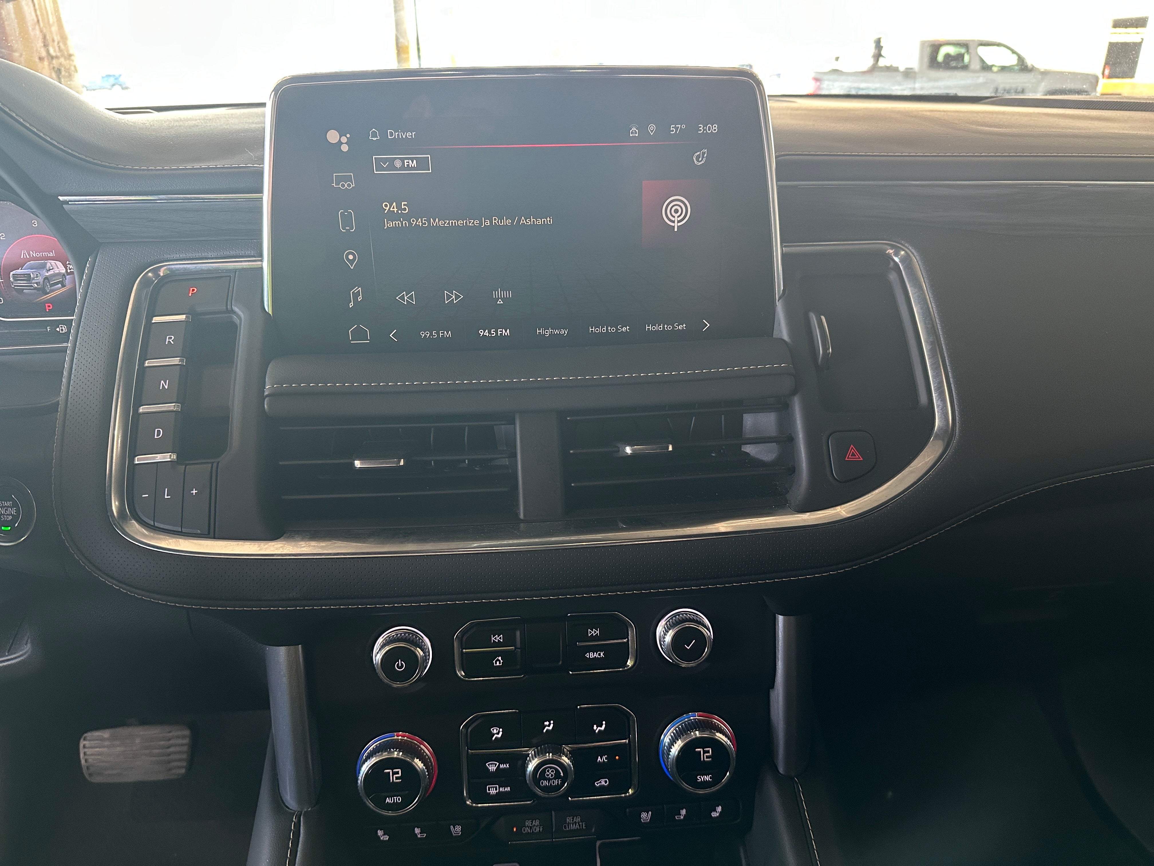 2023 GMC Yukon SLT 3