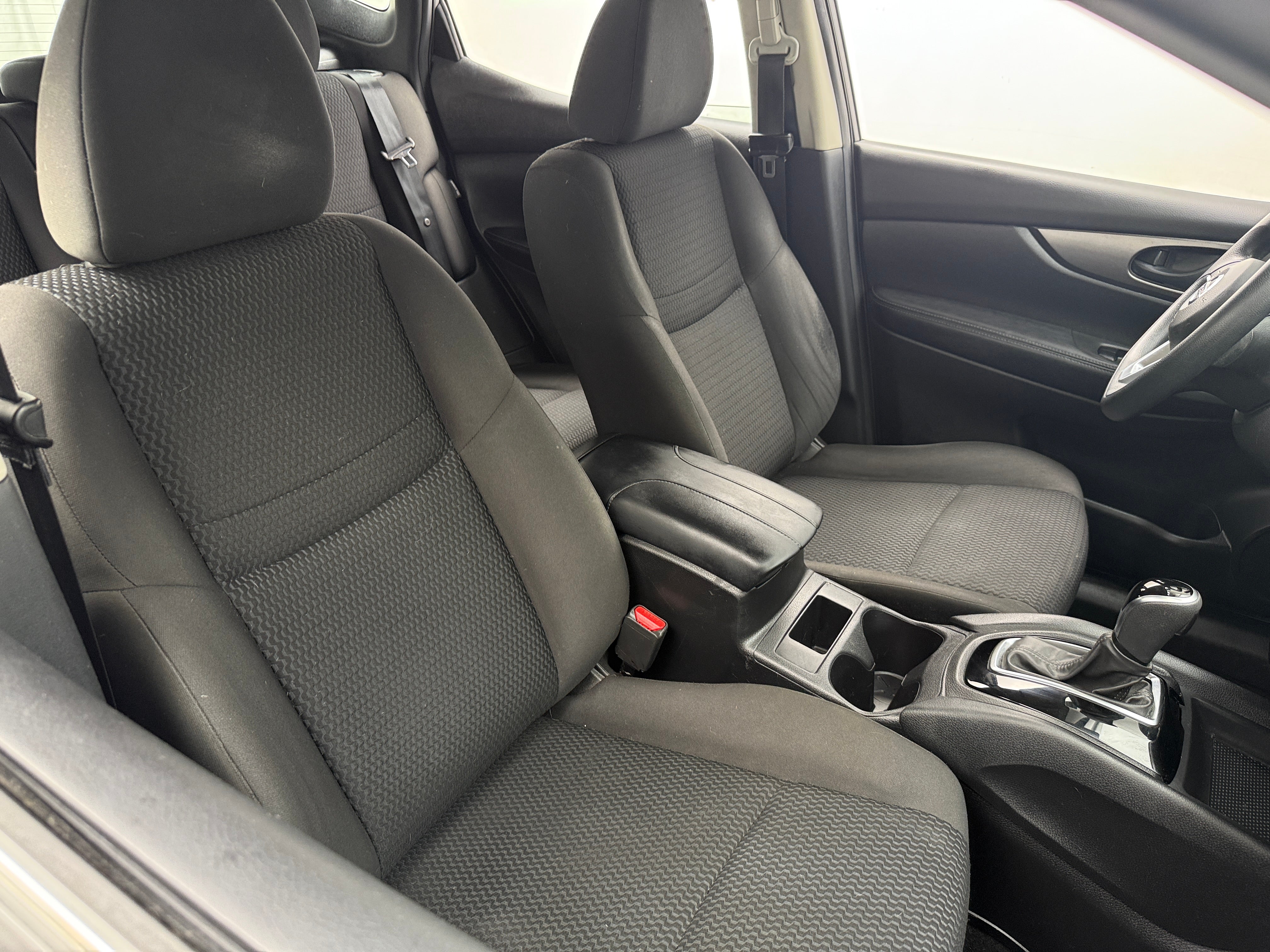 2020 Nissan Rogue Sport S 2