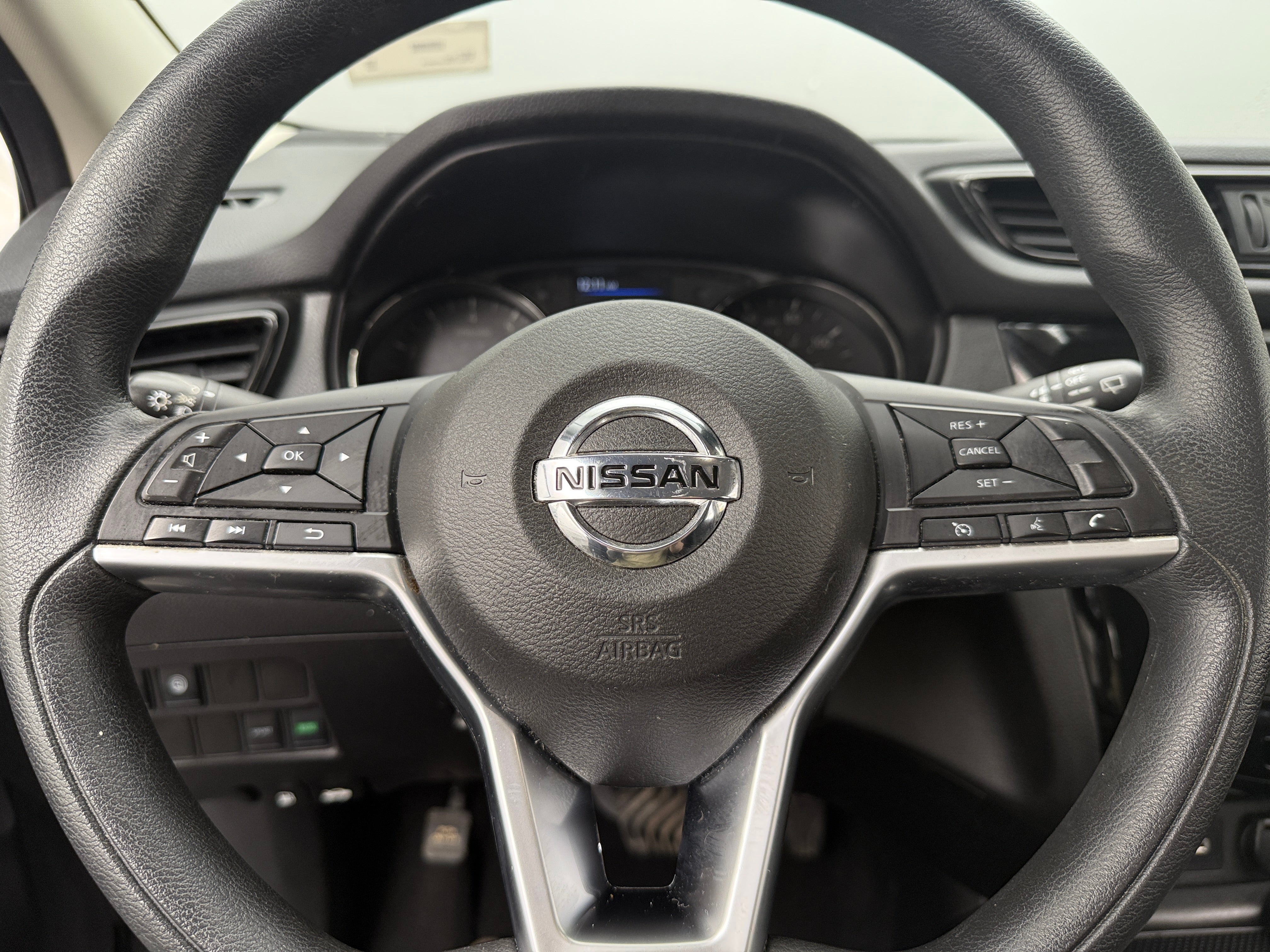 2020 Nissan Rogue Sport S 5