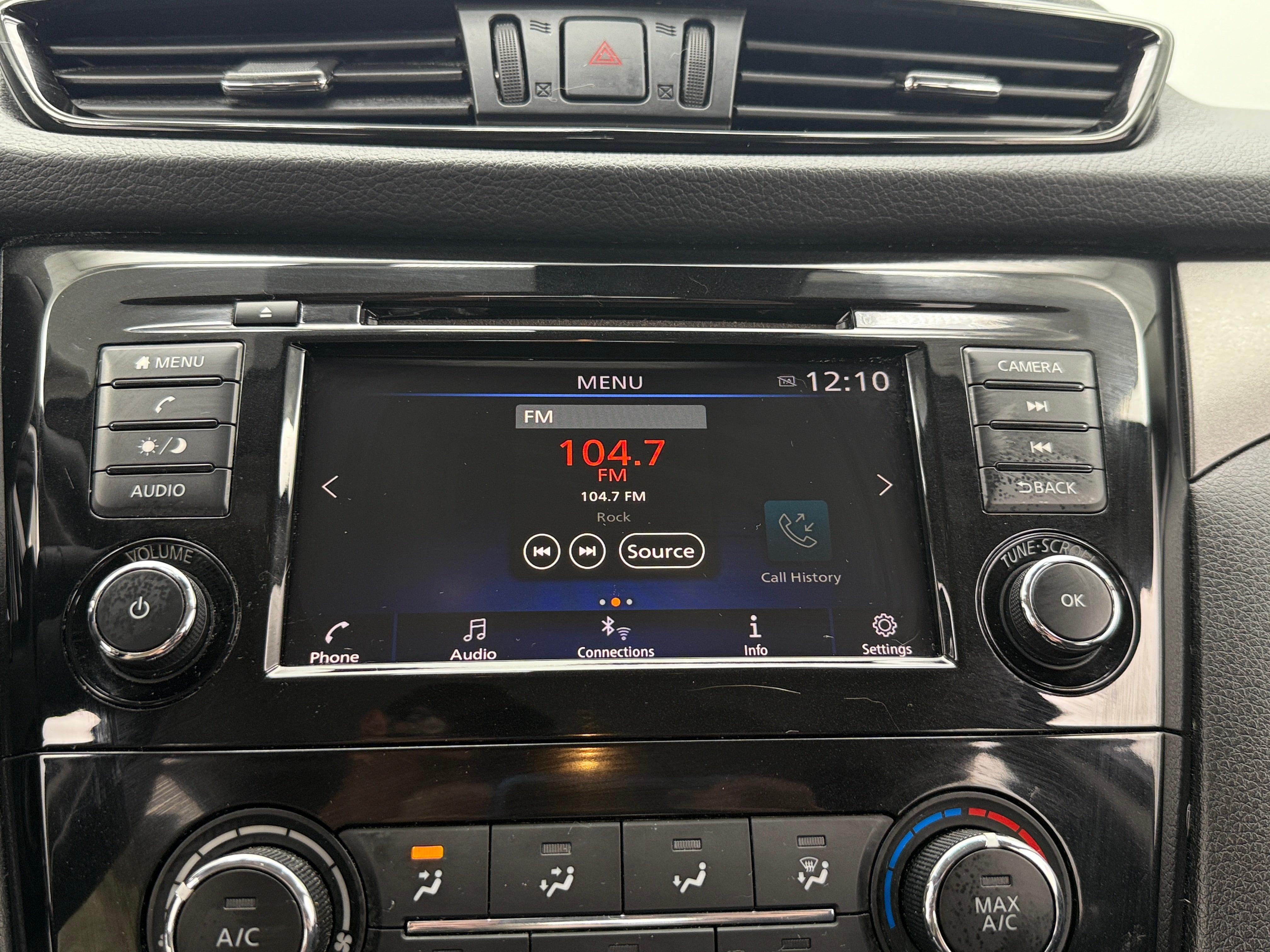 2020 Nissan Rogue Sport S 4