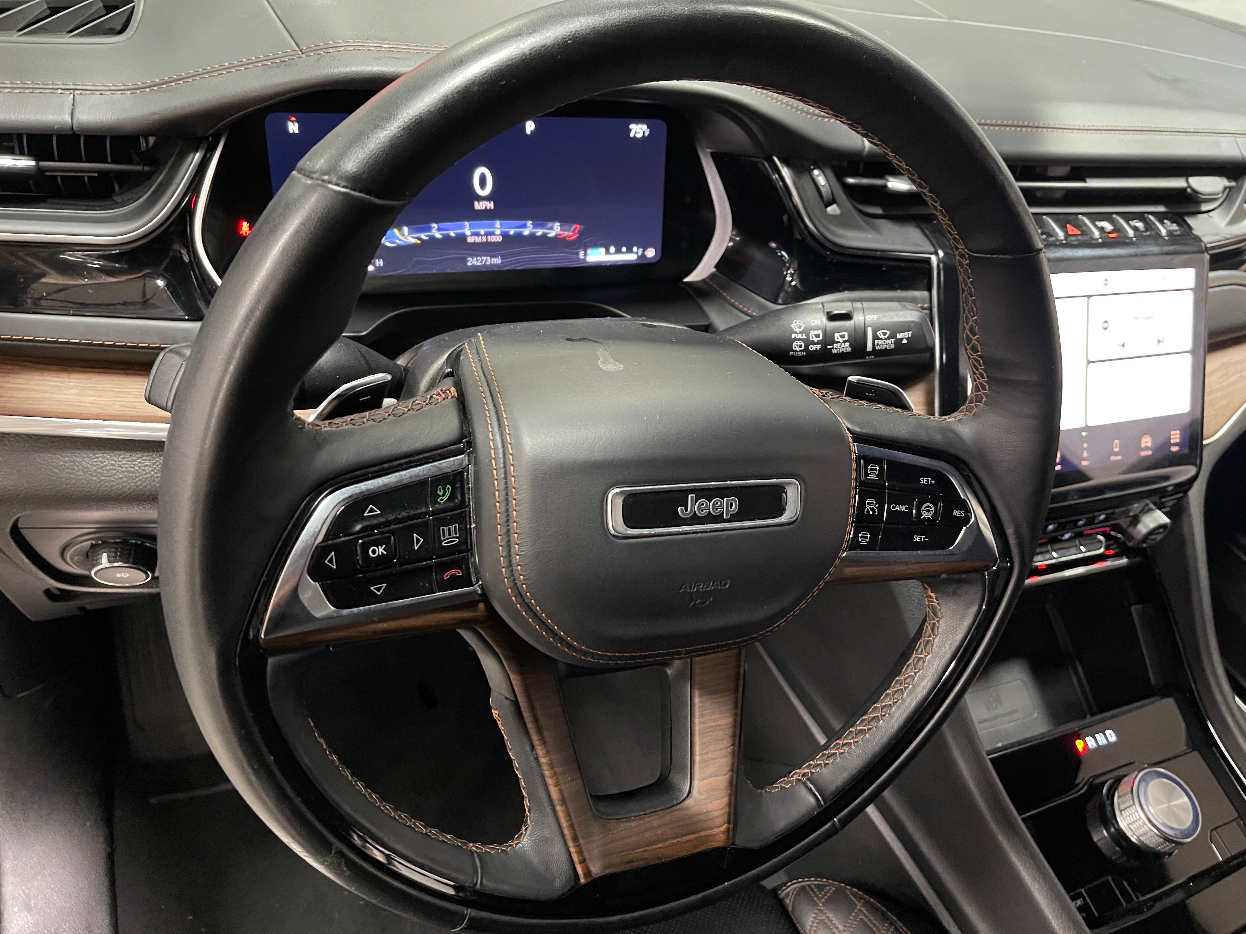2023 Jeep Grand Cherokee L Summit 4
