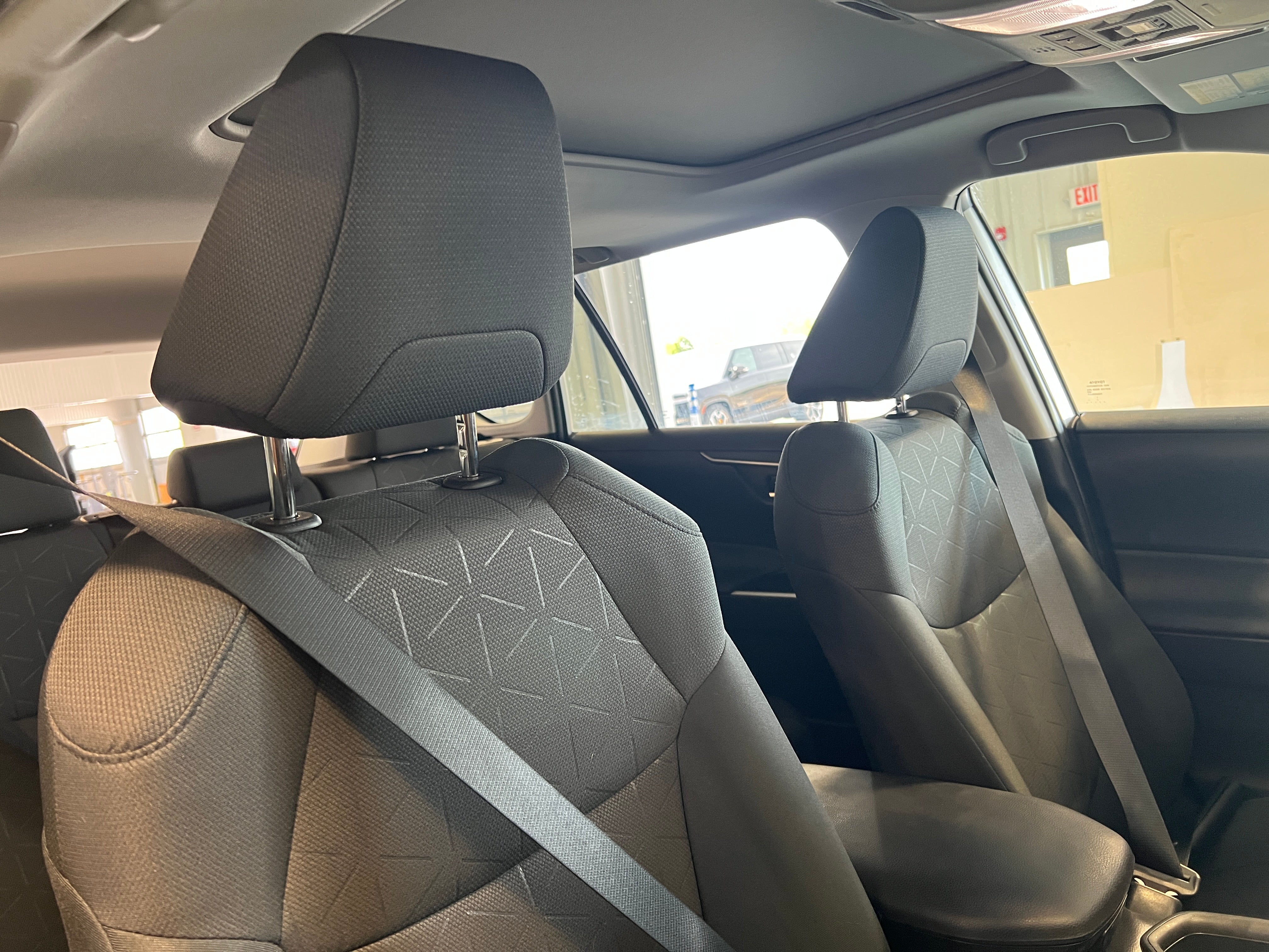 2022 Toyota RAV4 XLE 2