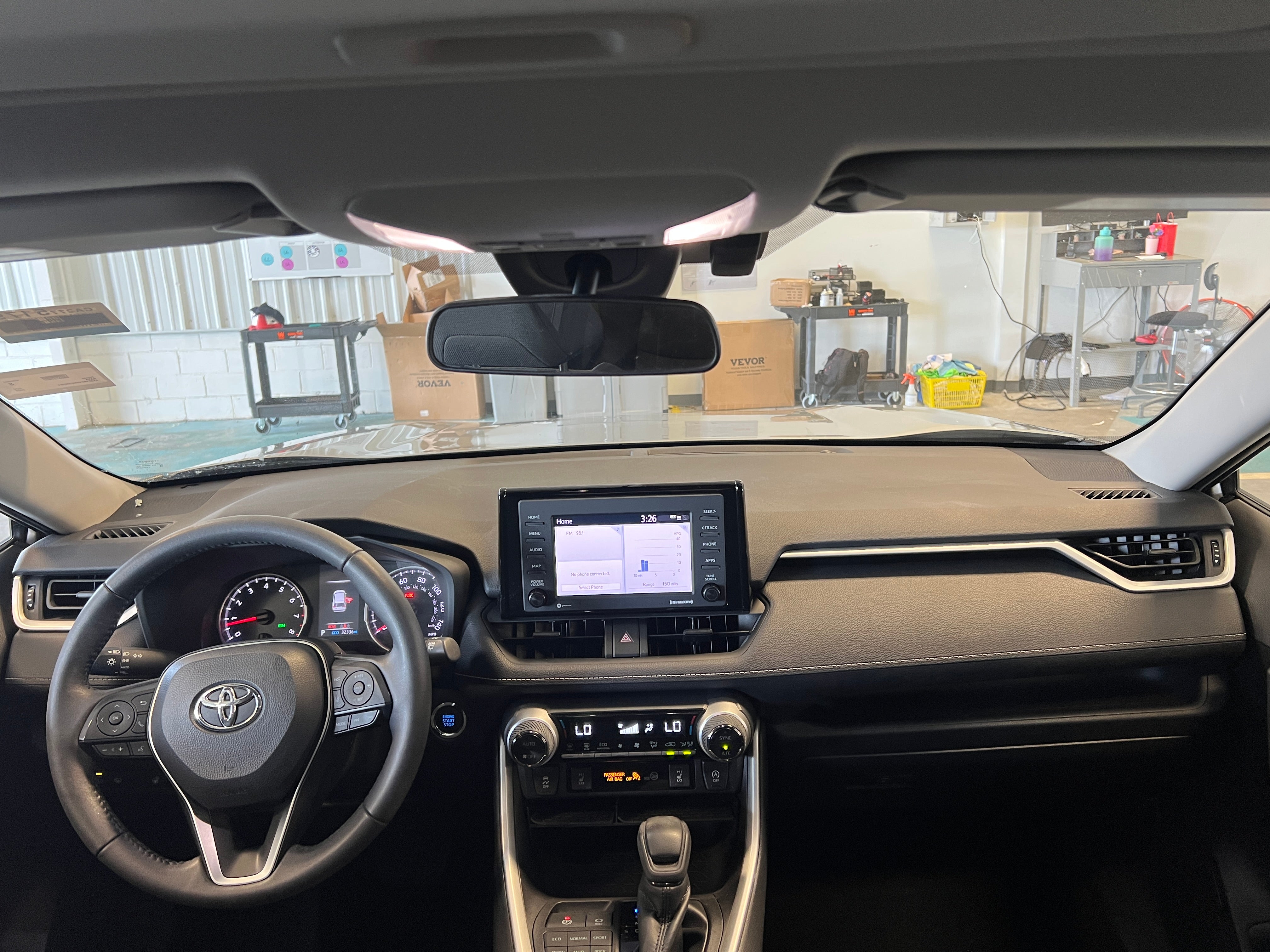 2022 Toyota RAV4 XLE 3