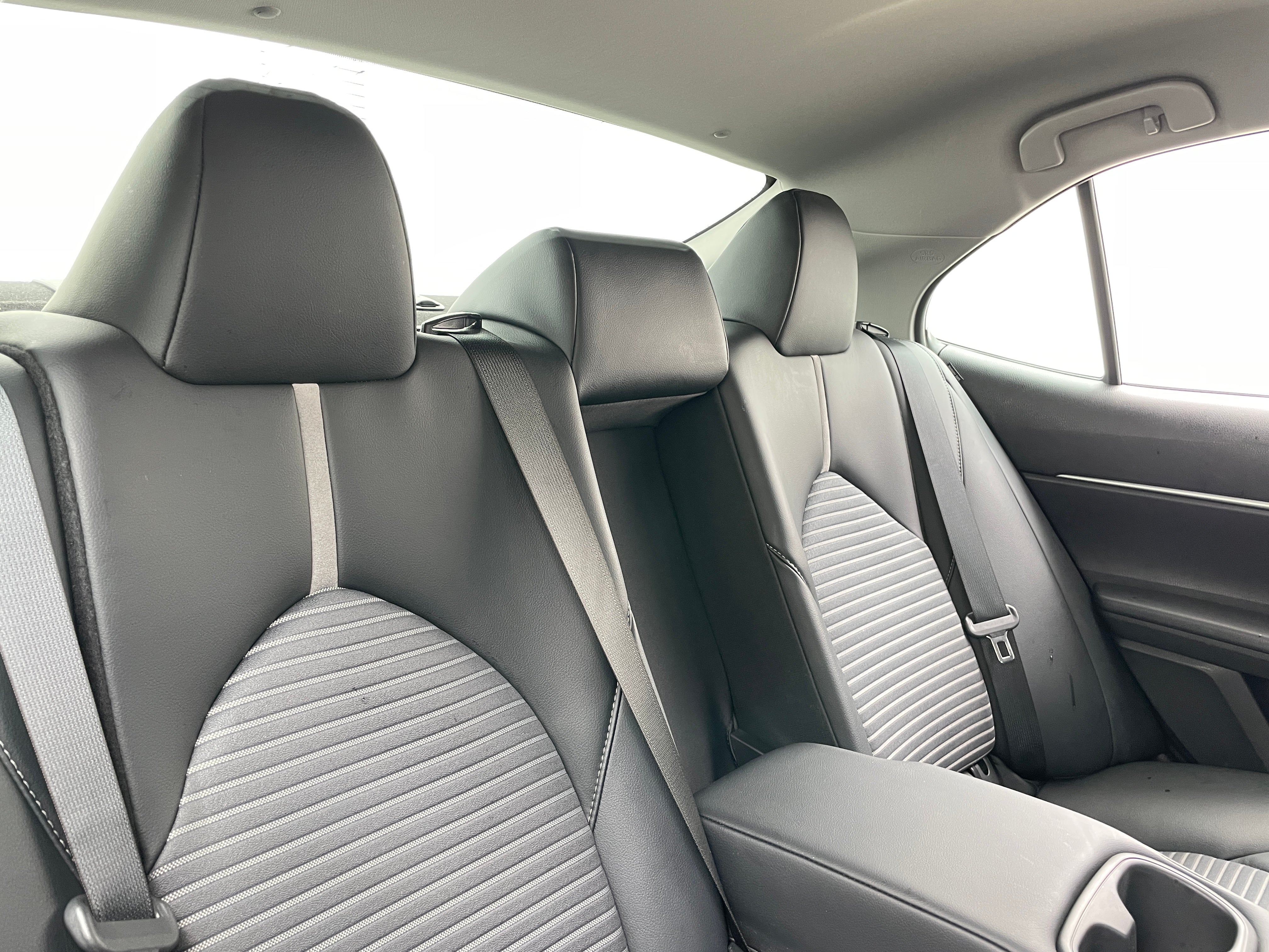 2020 Toyota Camry SE 6