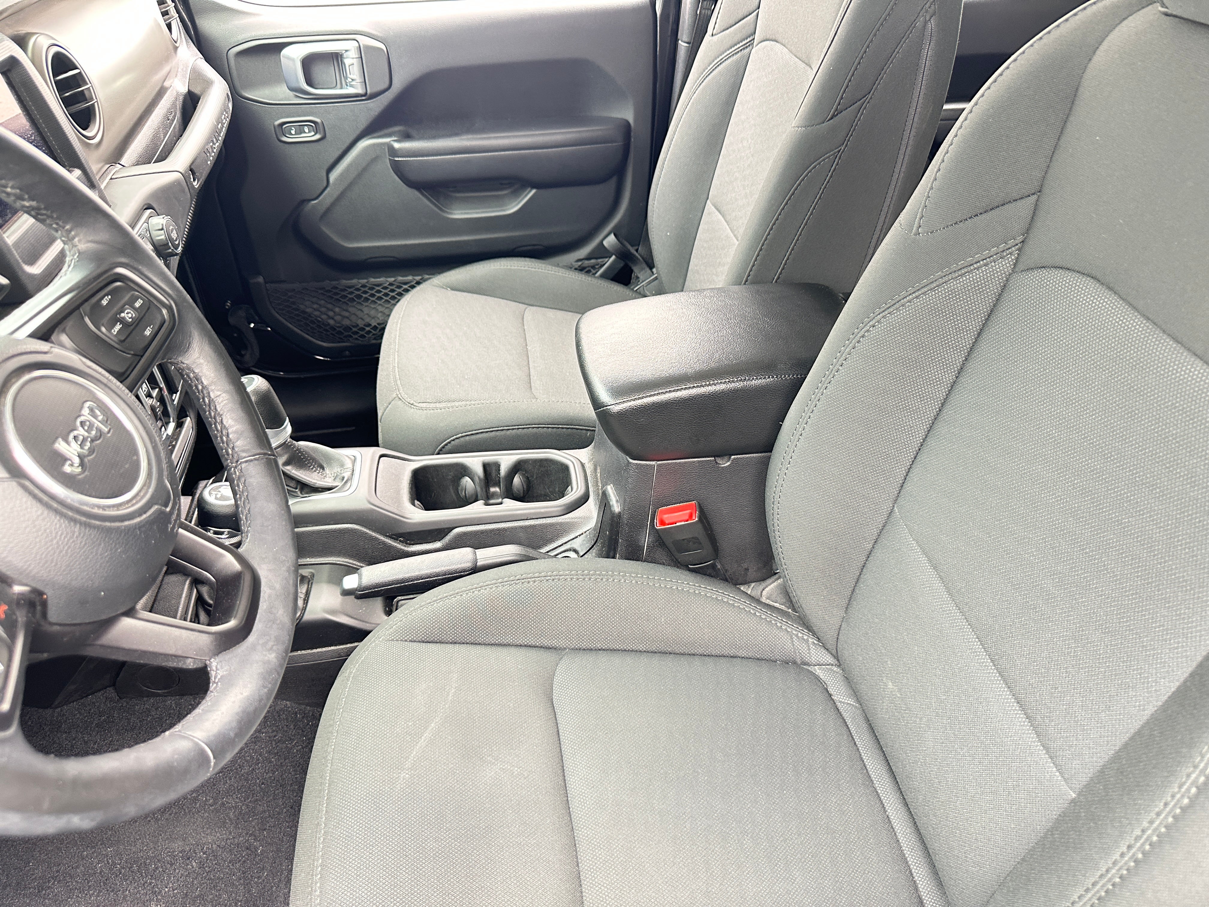 2018 Jeep Wrangler Unlimited Sport S 2
