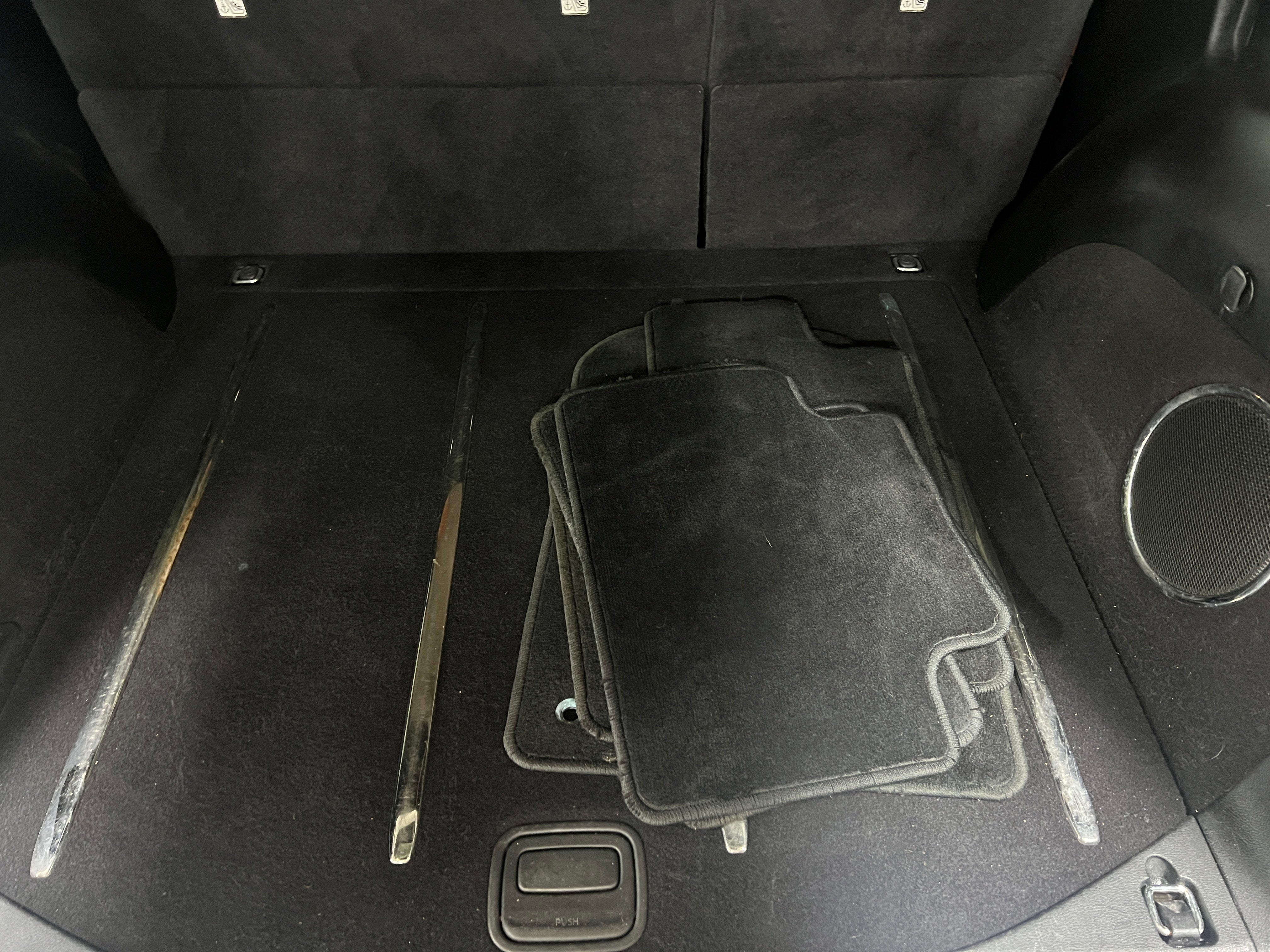 2013 Jeep Grand Cherokee Overland 6
