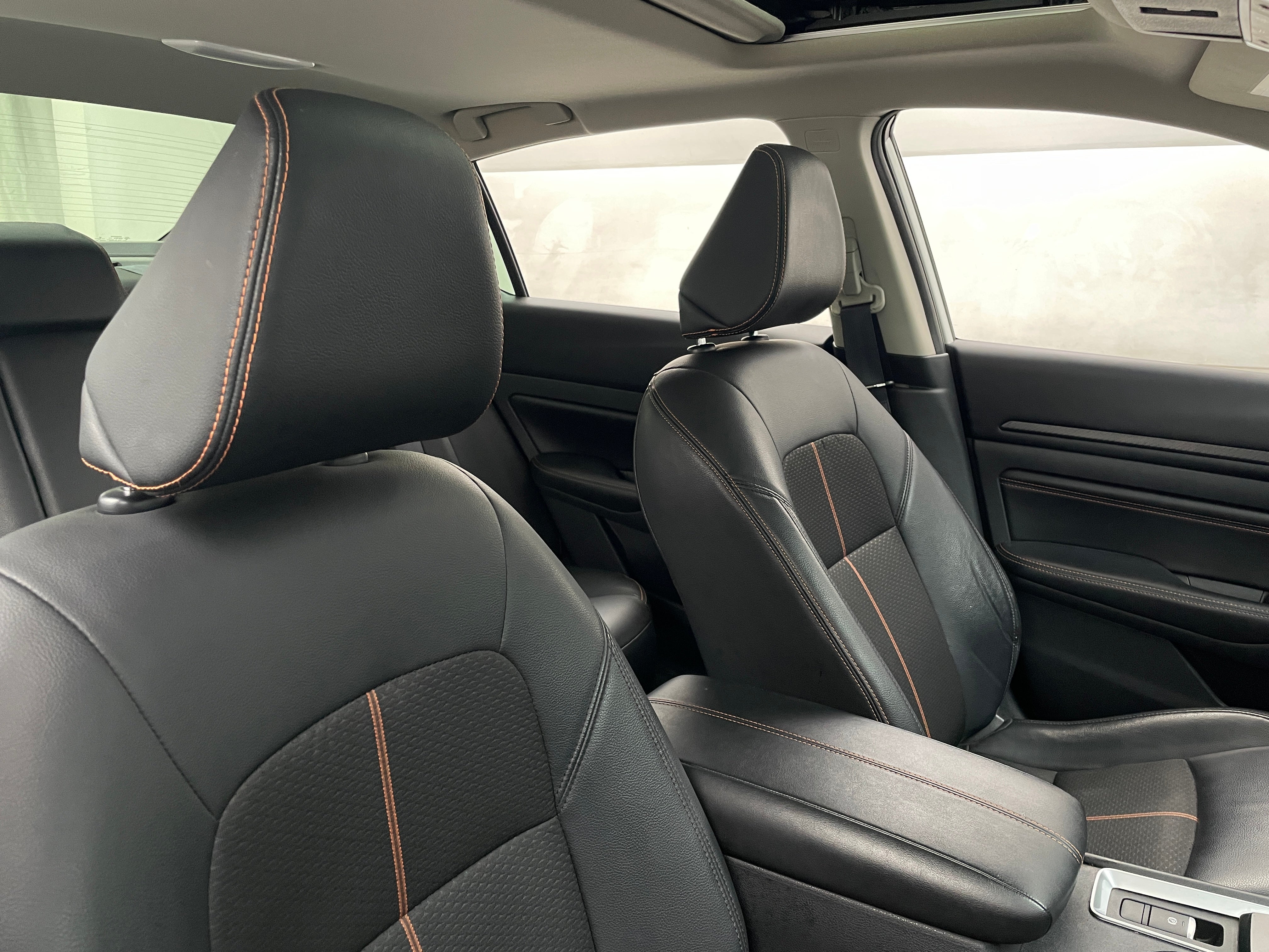 2022 Nissan Altima SR 2