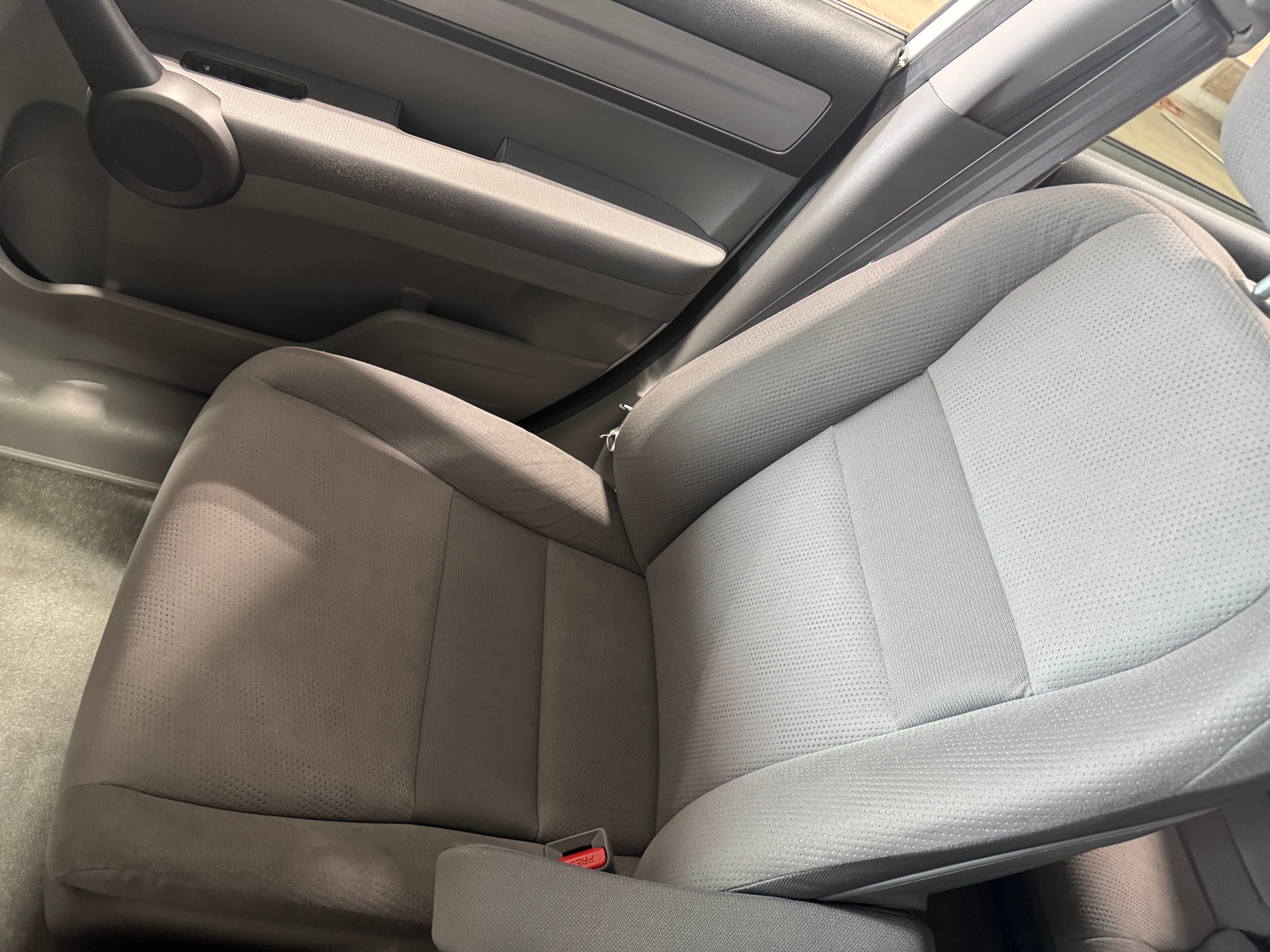2011 Honda CR-V SE 2