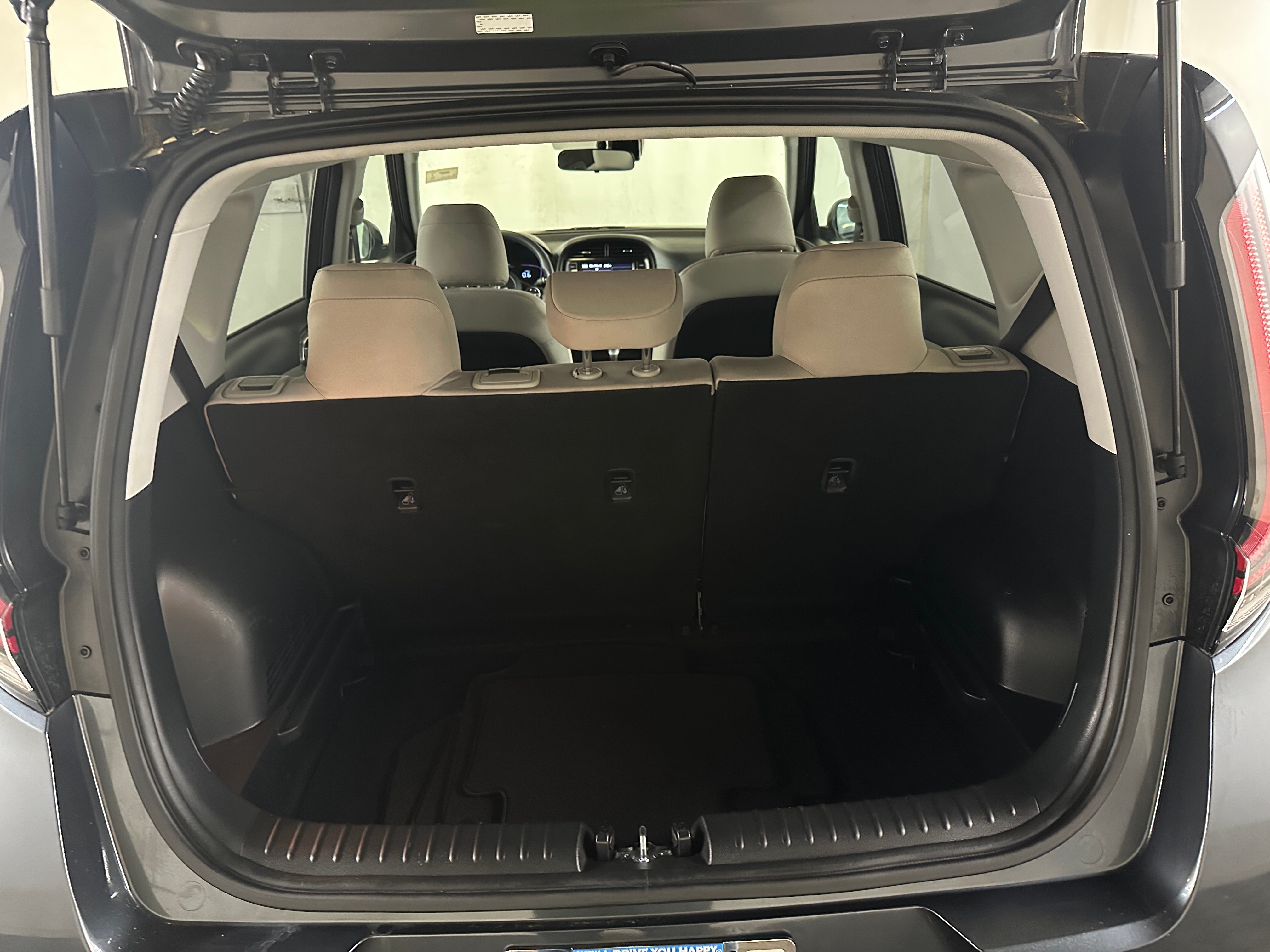 2023 Kia Soul LX 7