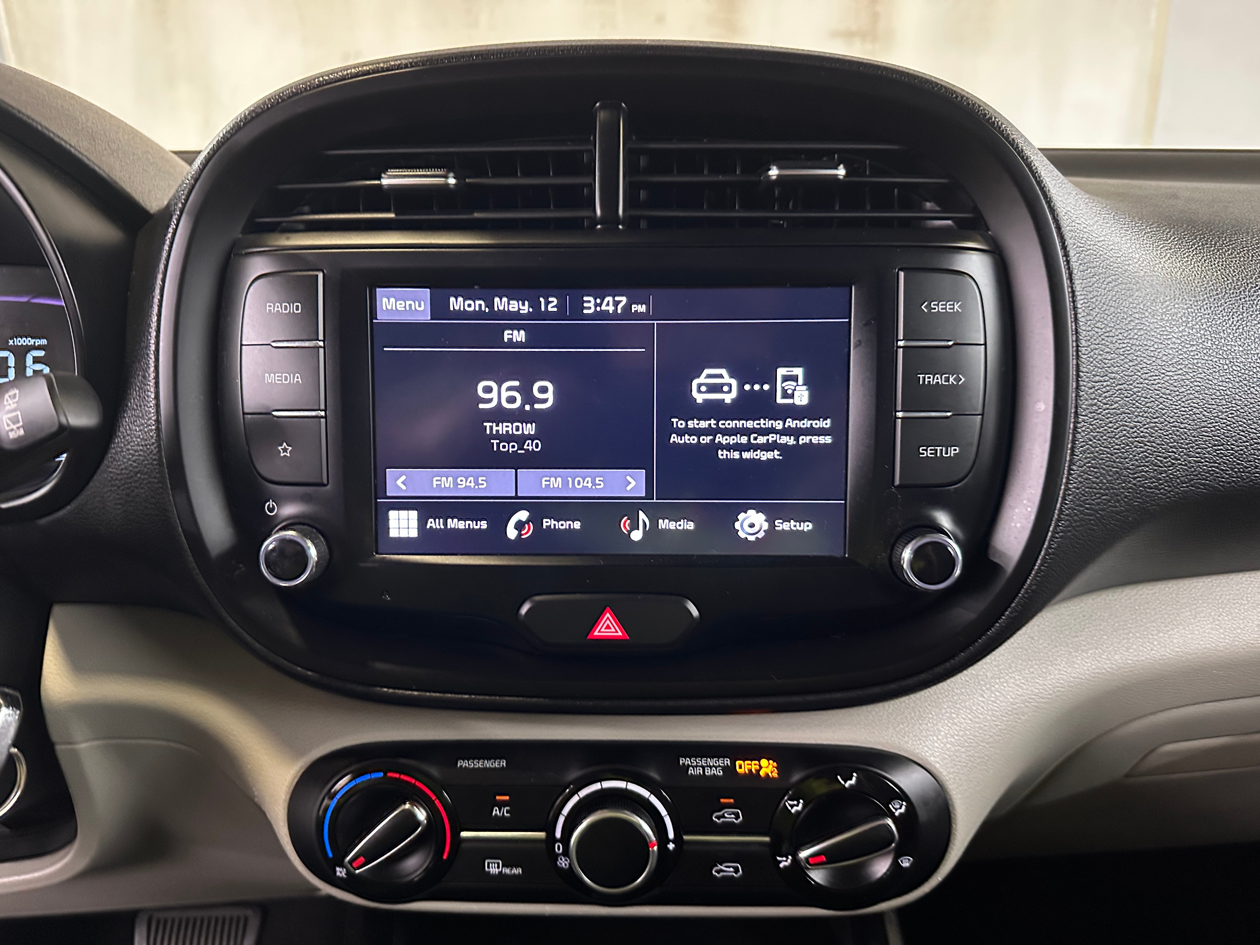 2023 Kia Soul LX 4