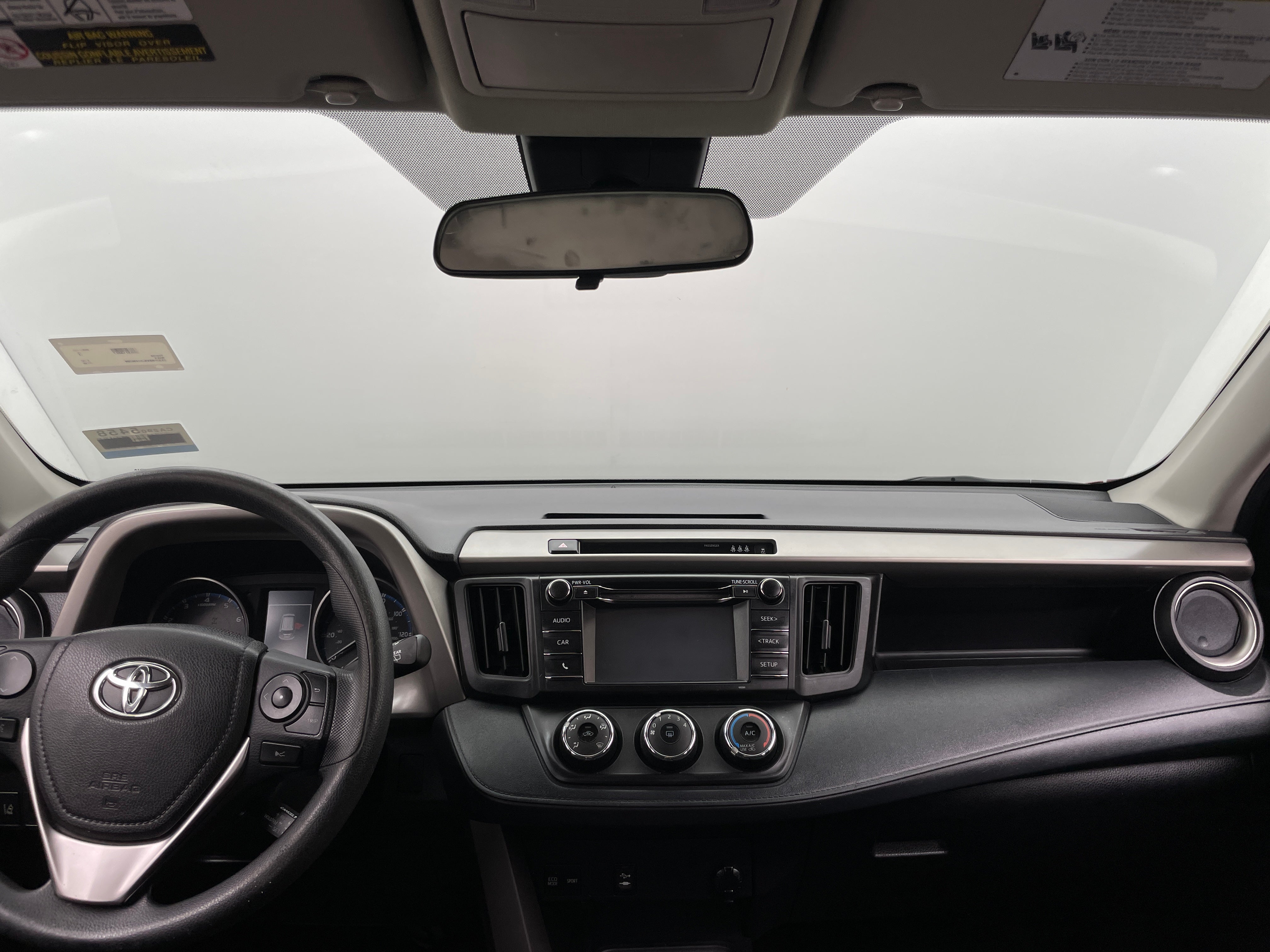 2018 Toyota RAV4 LE 3