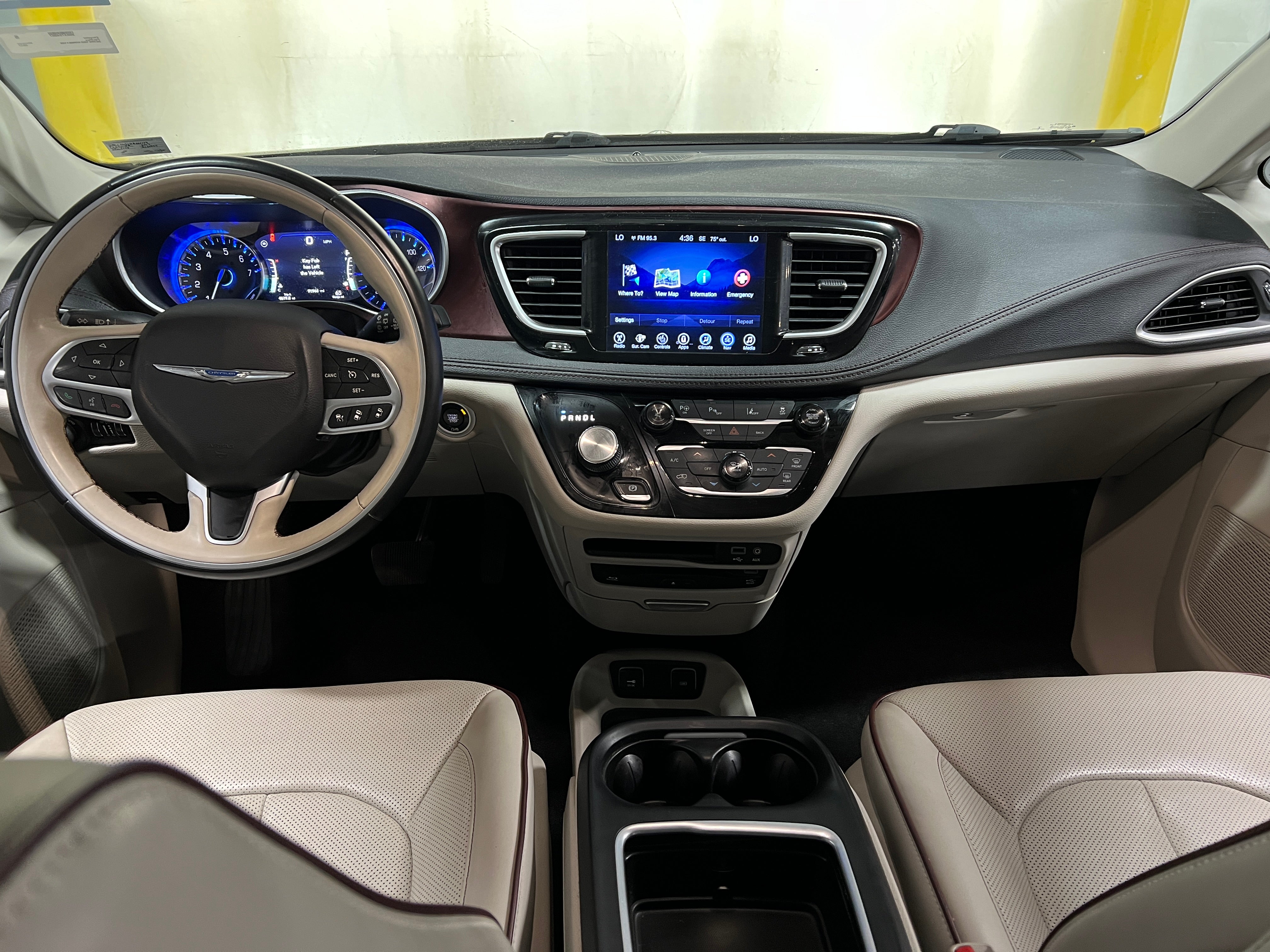 2017 Chrysler Pacifica Limited 2