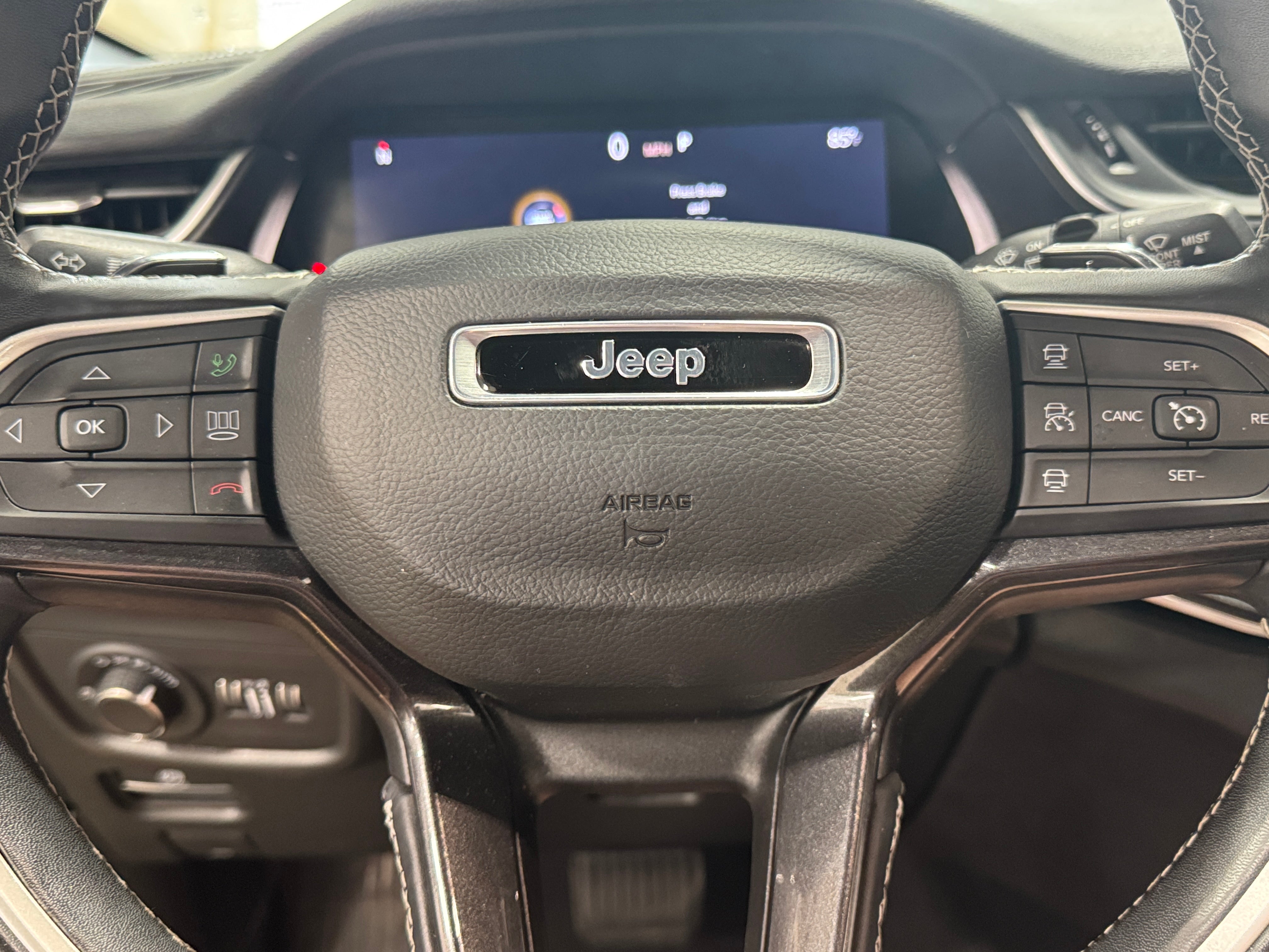 2022 Jeep Grand Cherokee L Altitude 4