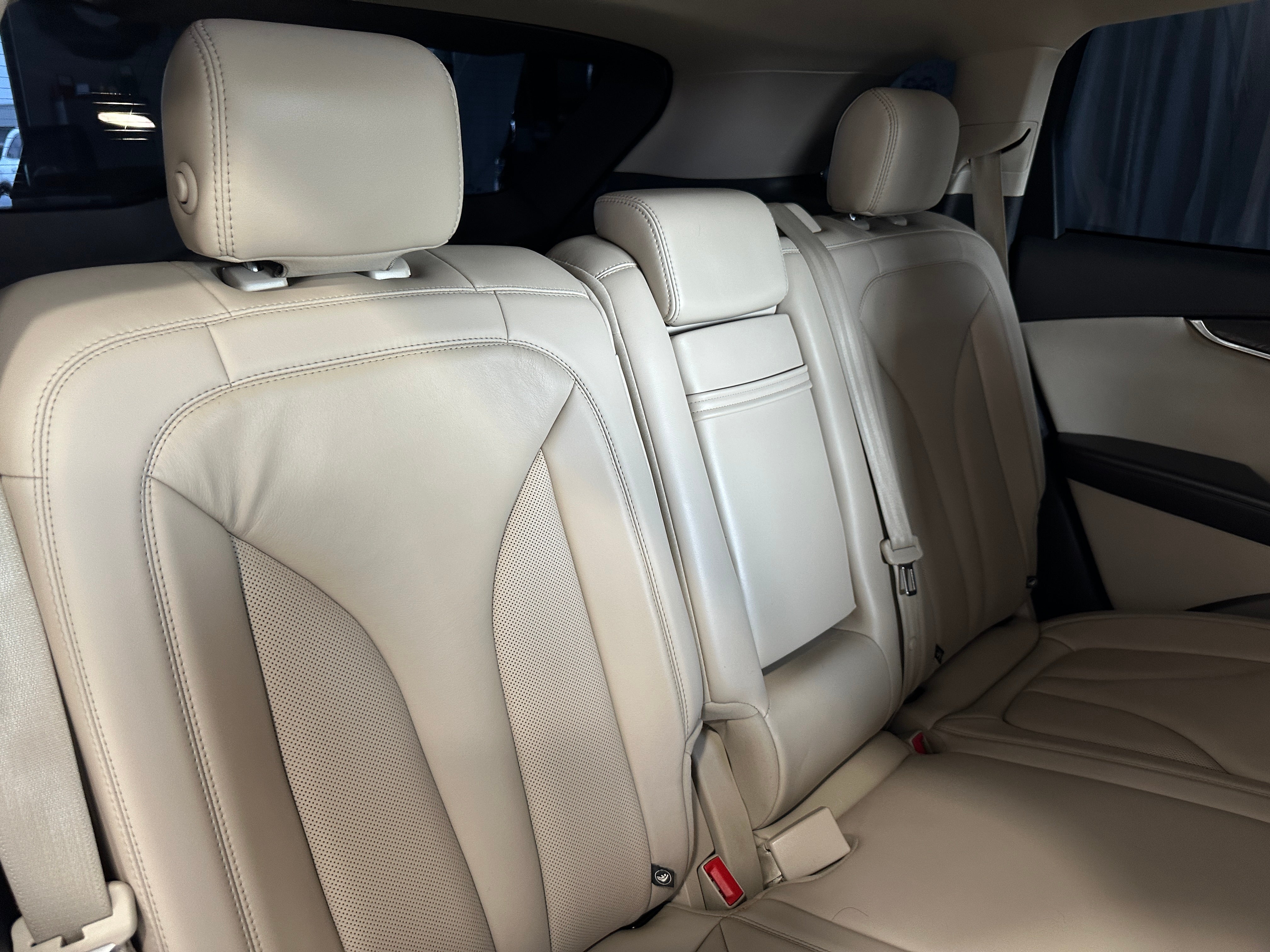 2019 Lincoln Nautilus Select 5
