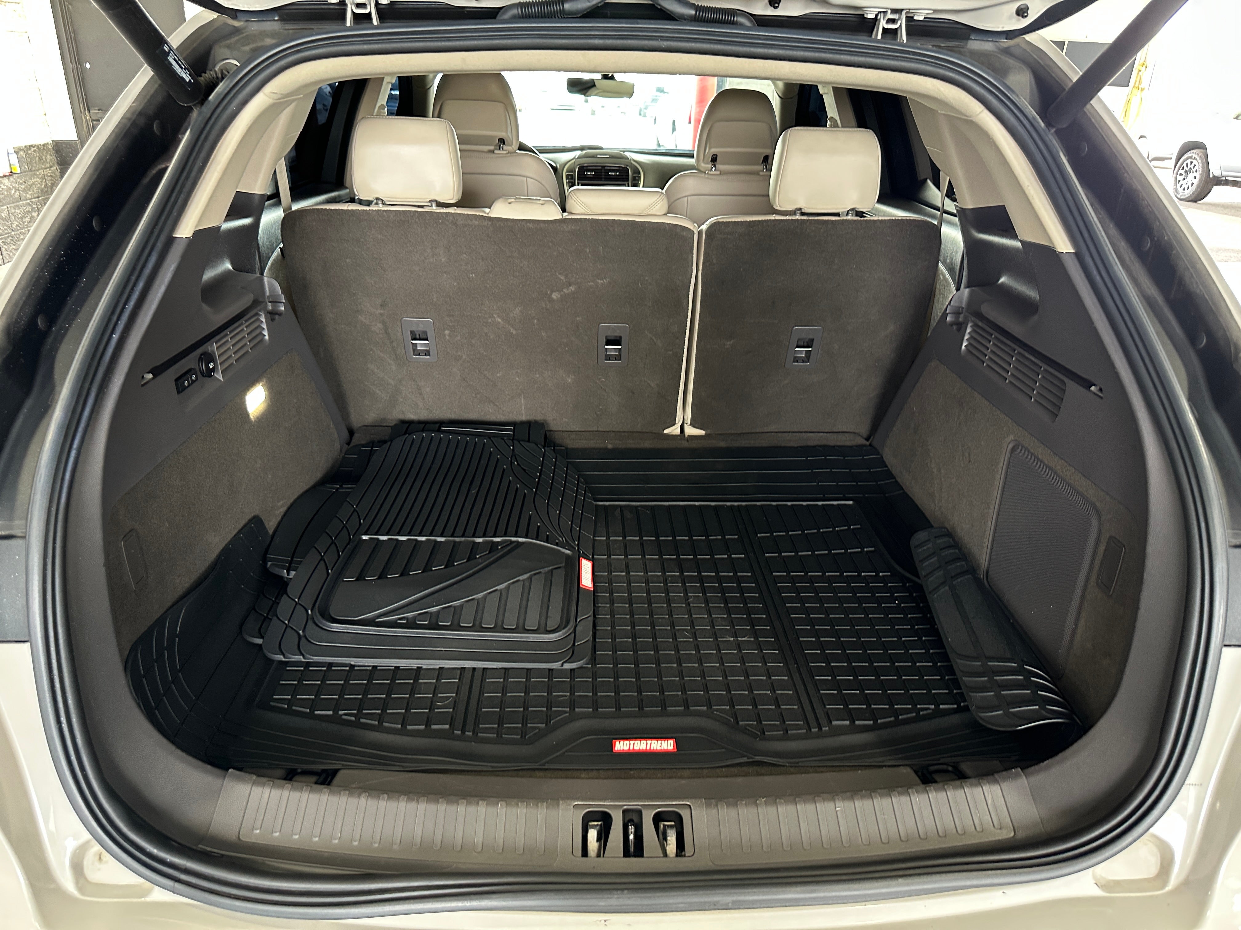 2019 Lincoln Nautilus Select 6