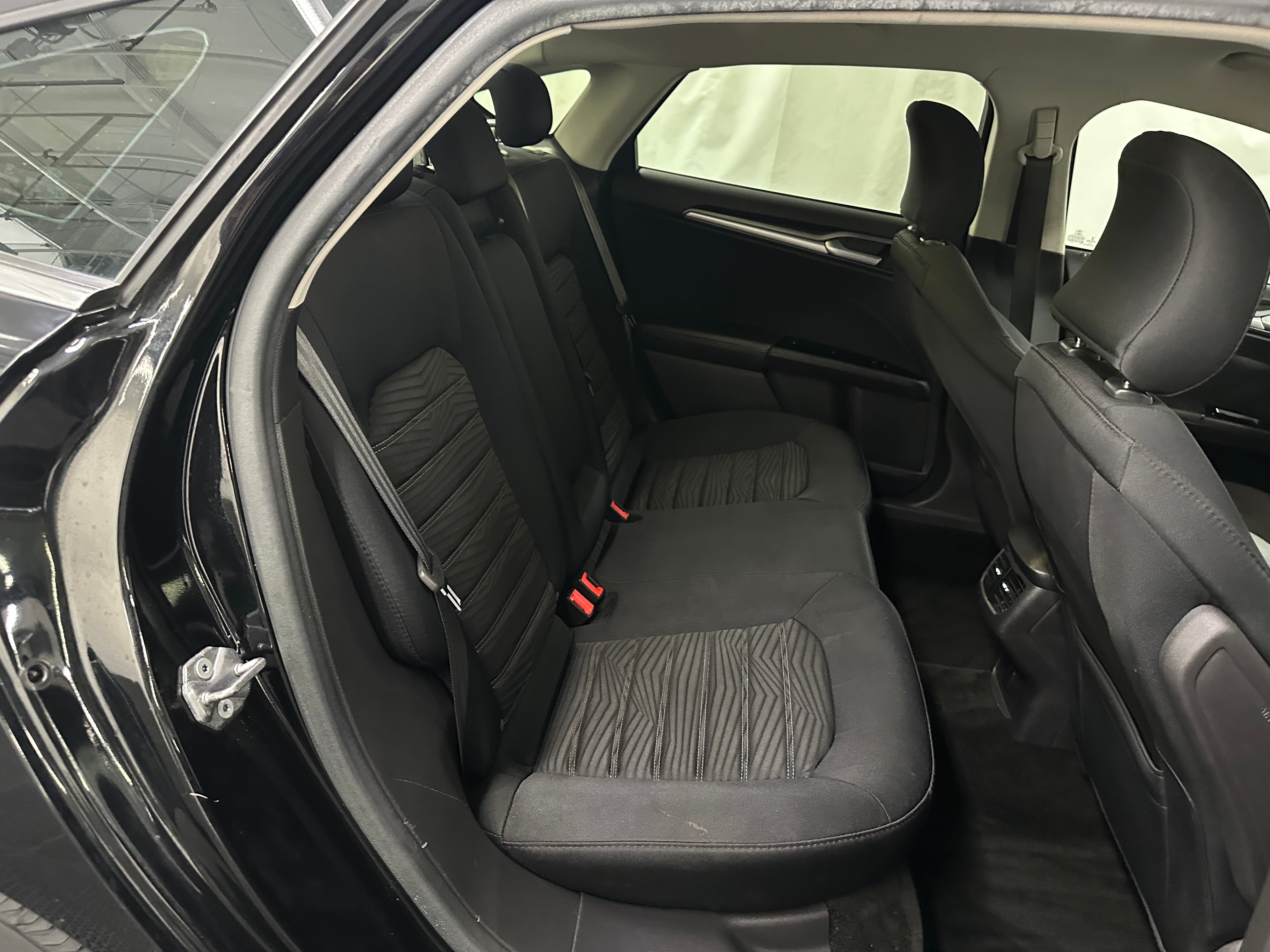 2016 Ford Fusion SE 6