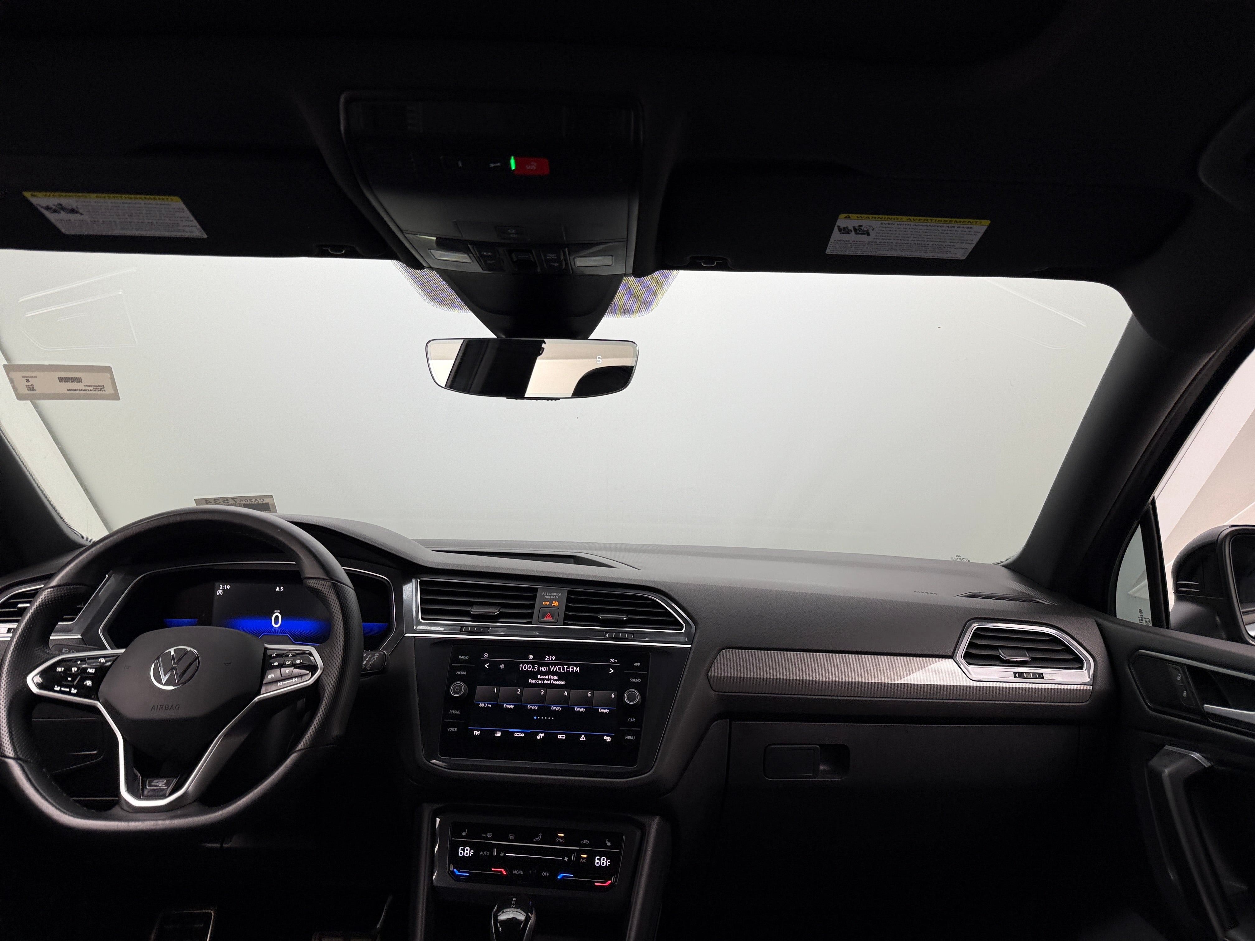 2022 Volkswagen Tiguan SE R-Line Black 2