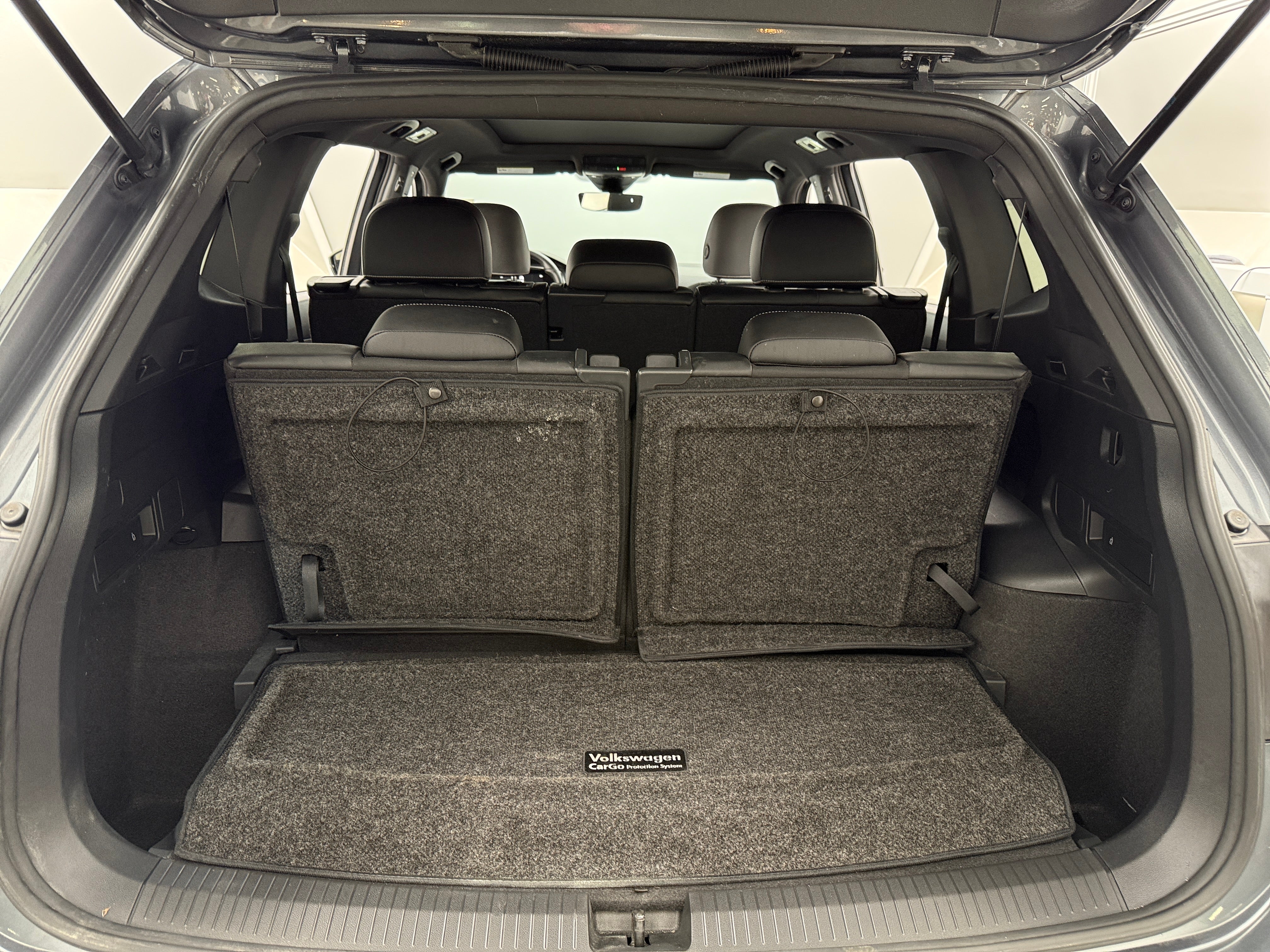 2022 Volkswagen Tiguan SE R-Line Black 6