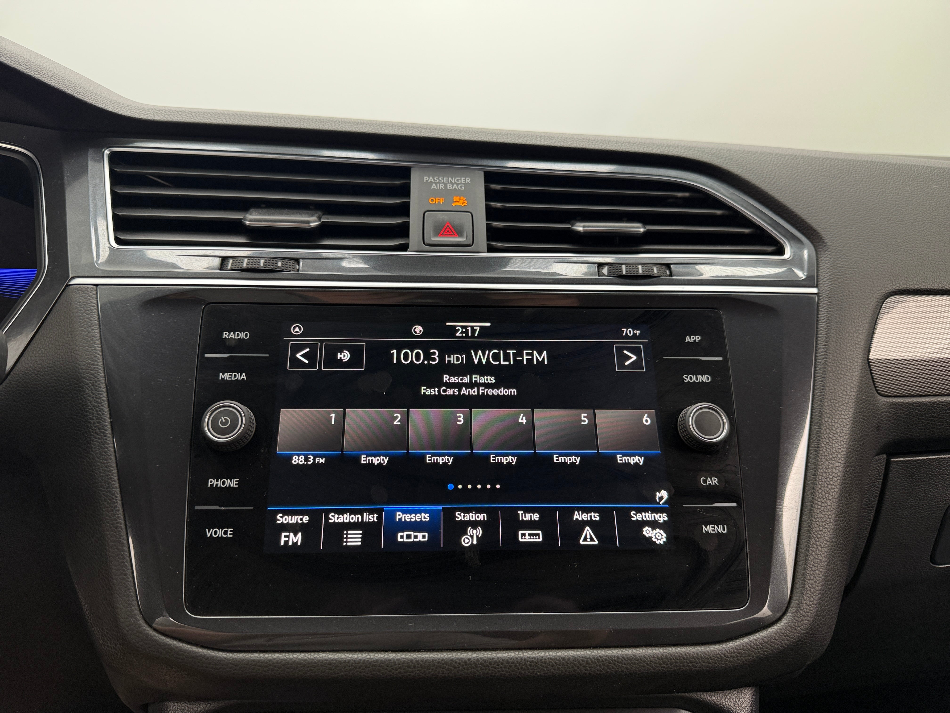 2022 Volkswagen Tiguan SE R-Line Black 3