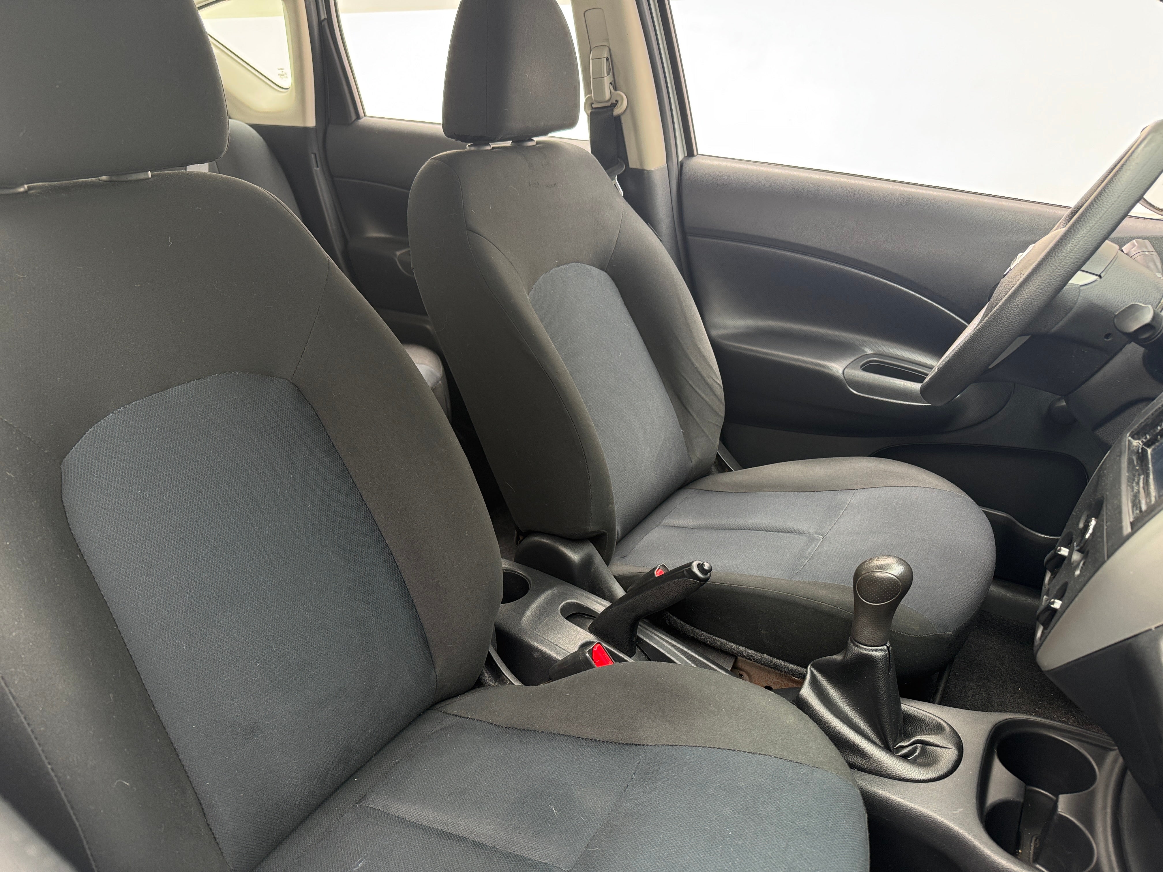 2015 Nissan Versa S 2
