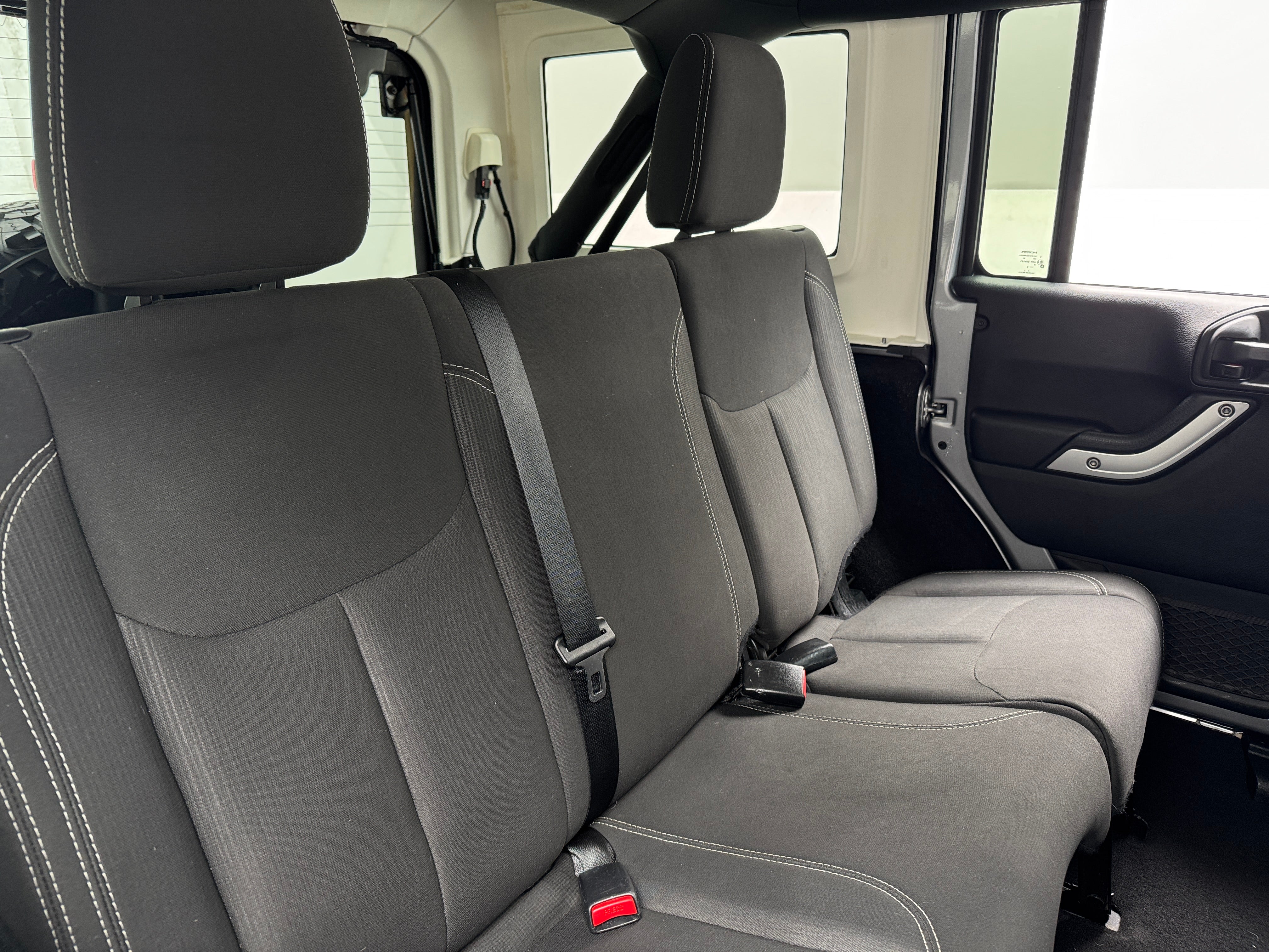 2018 Jeep Wrangler Unlimited Sahara 6