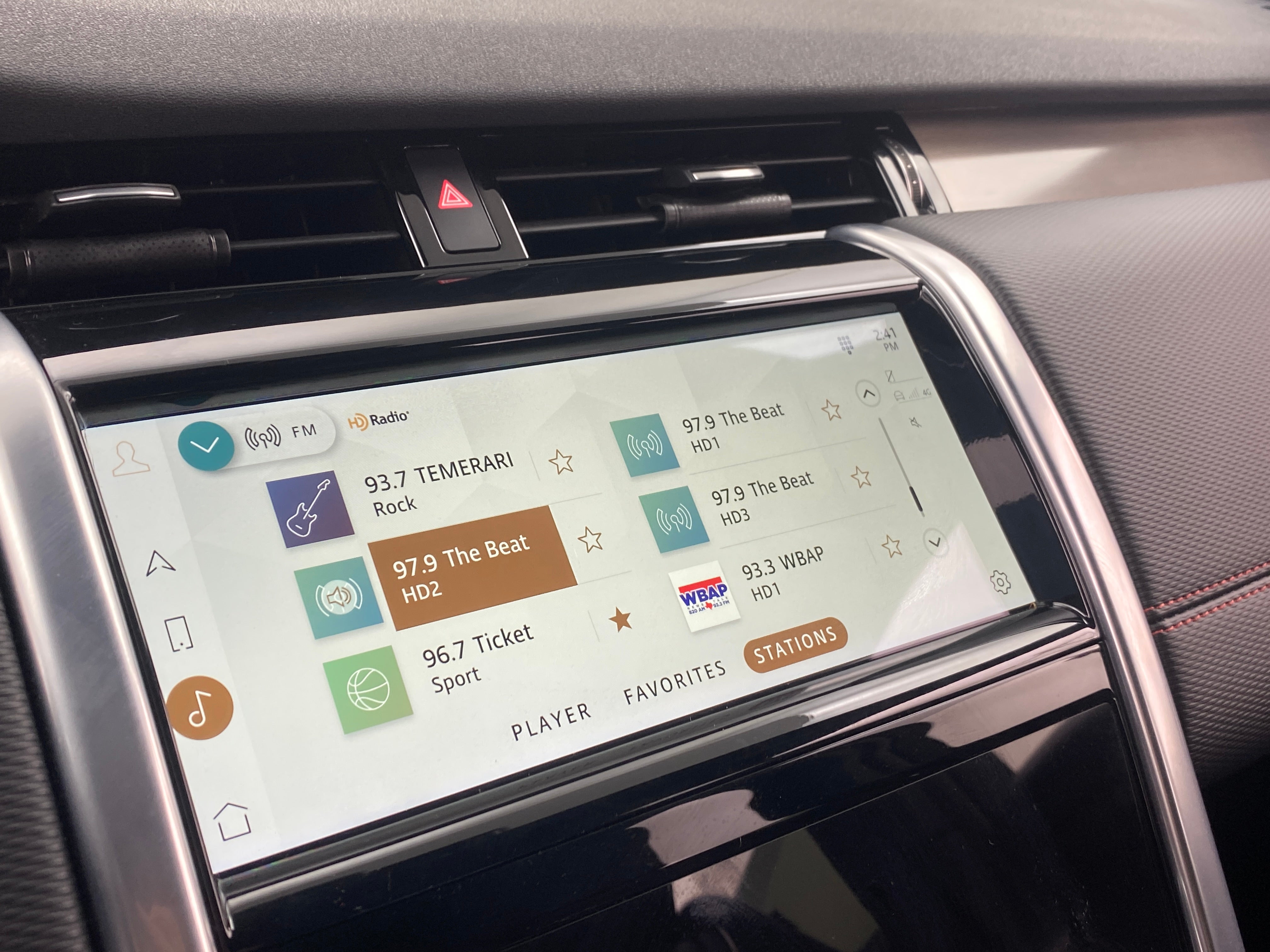 2023 Land Rover Discovery Sport R-Dynamic SE 3