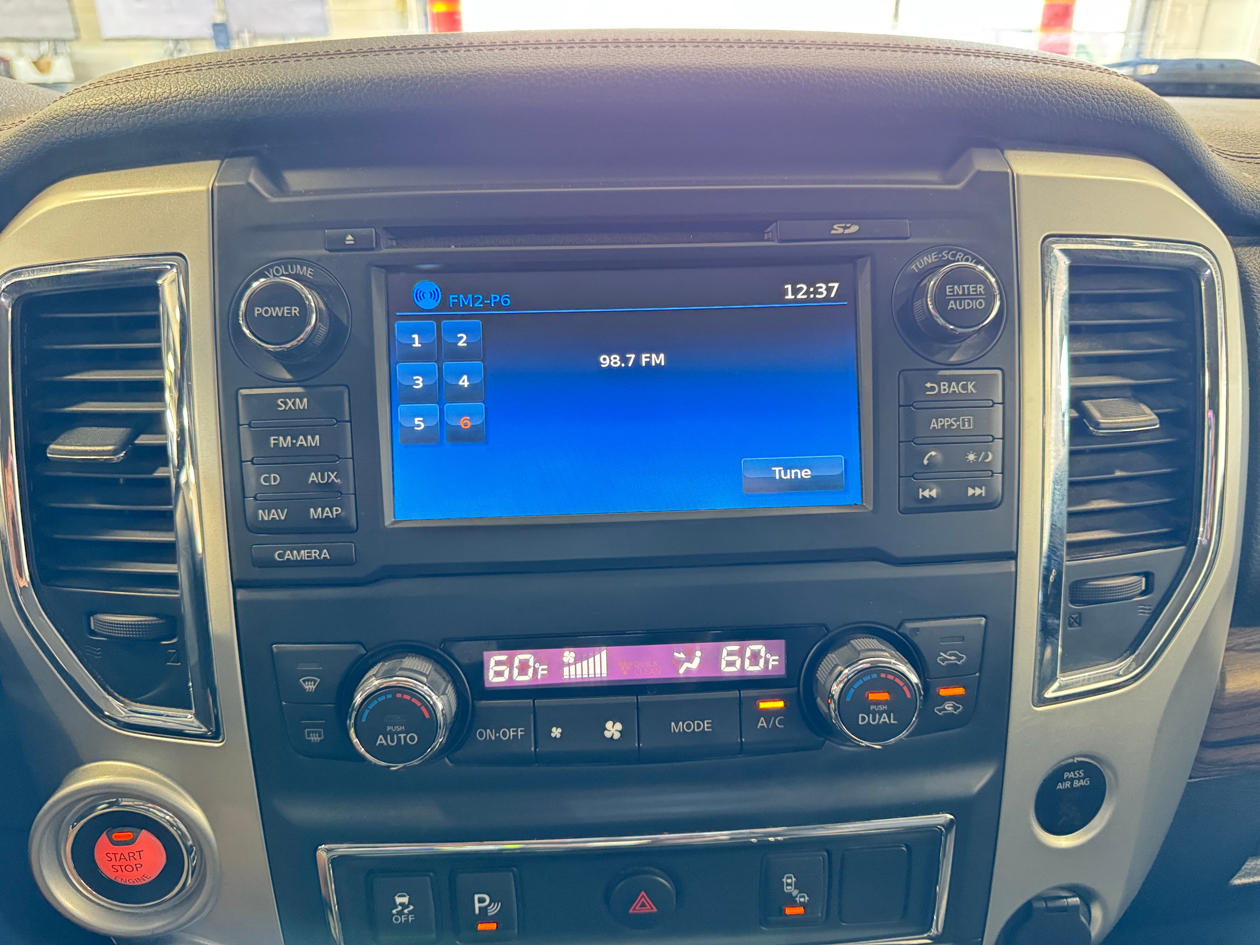 2018 Nissan Titan SL 3