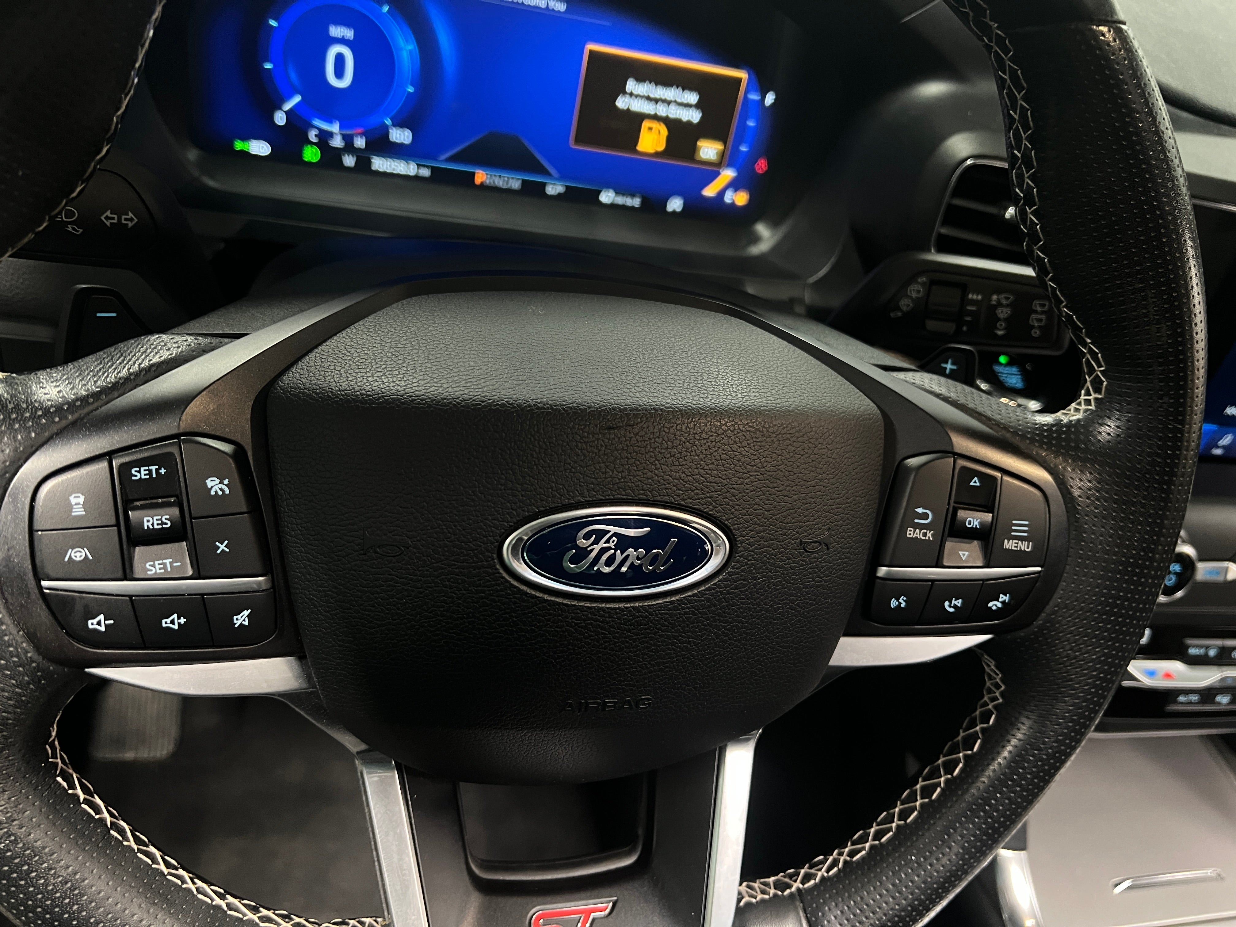 2020 Ford Explorer ST 4