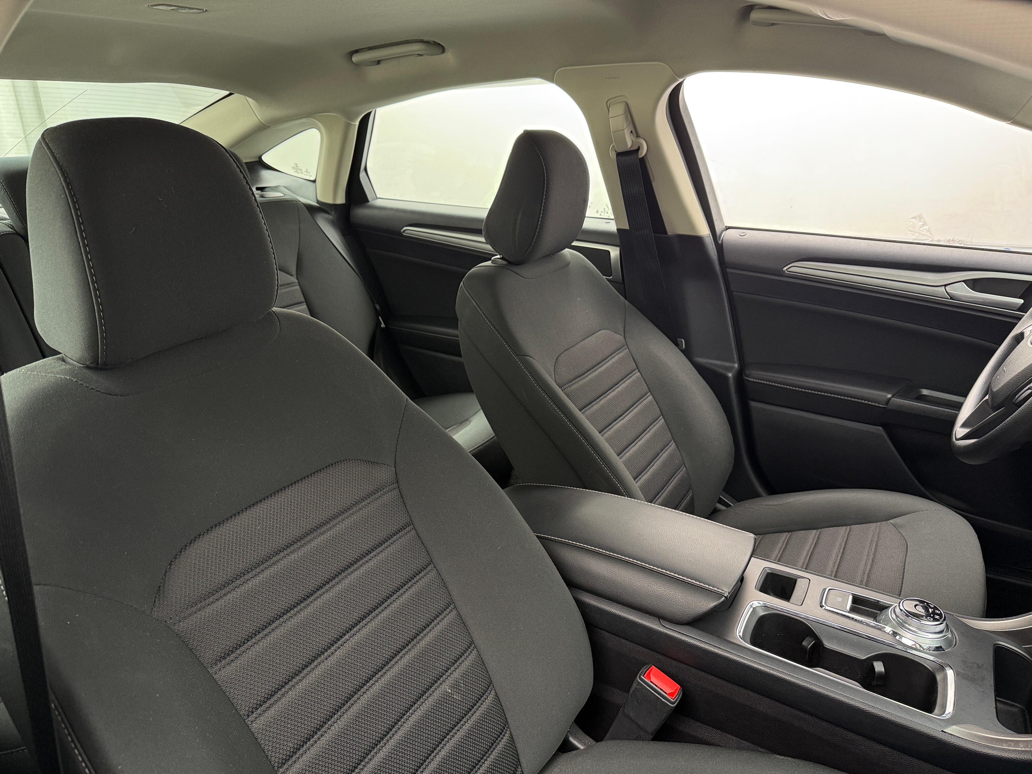 2020 Ford Fusion SE 2