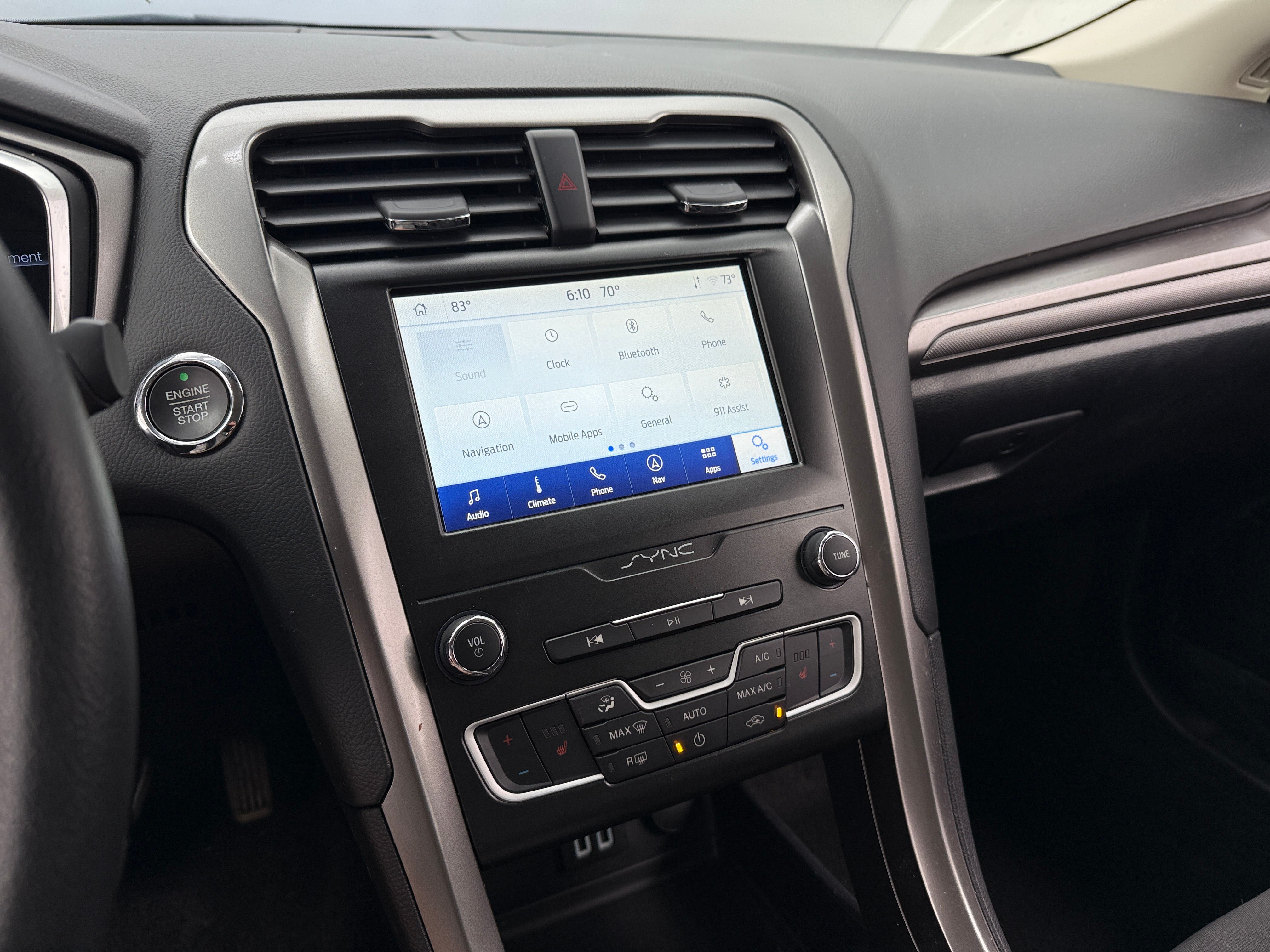 2020 Ford Fusion SE 4