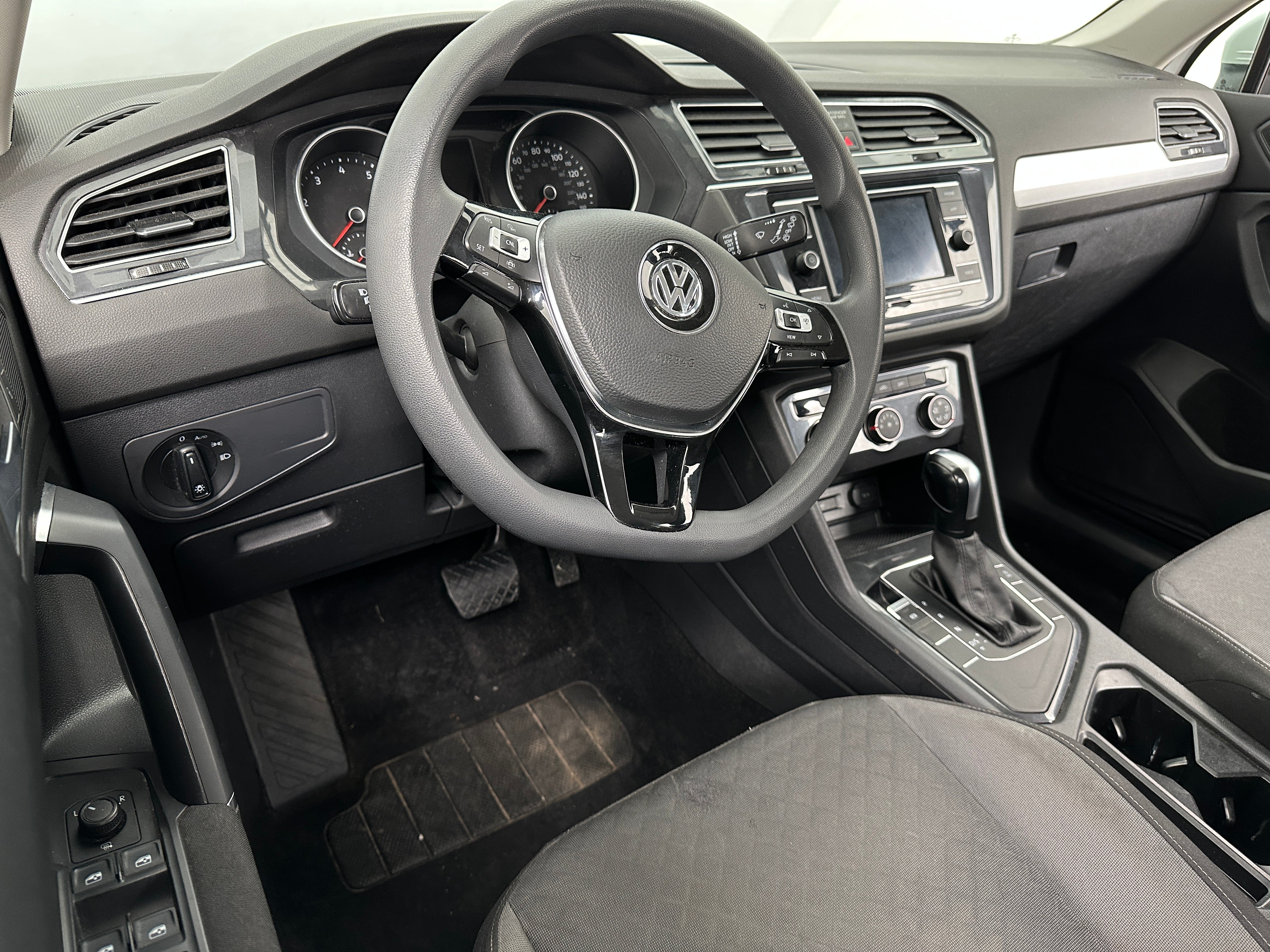2020 Volkswagen Tiguan S 3
