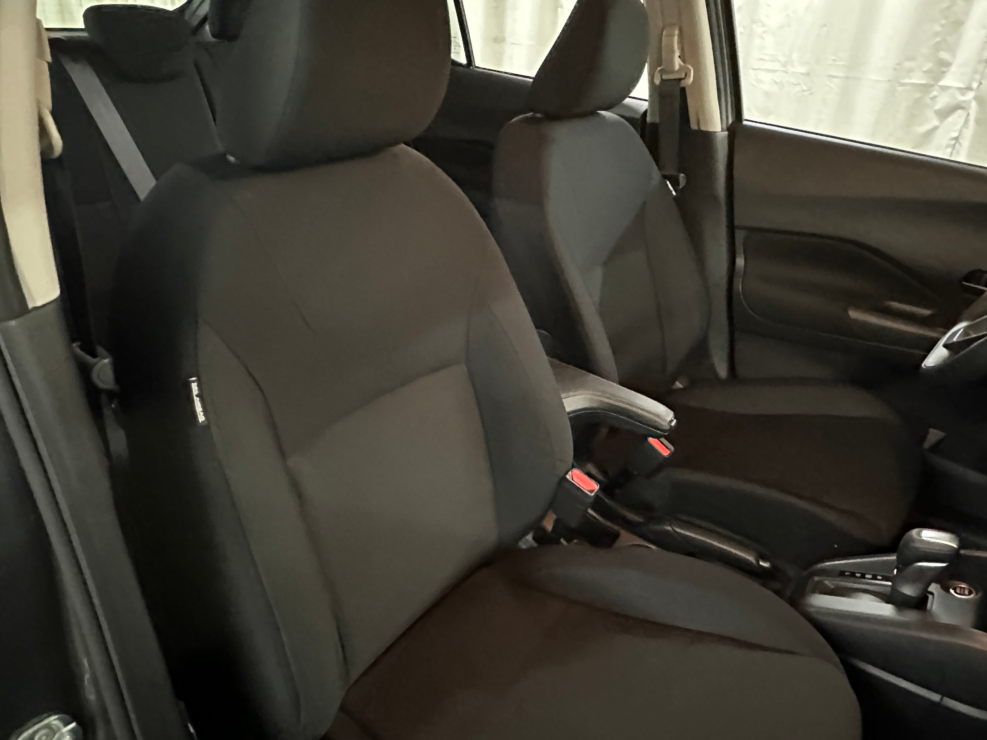 2024 Nissan Kicks S 2