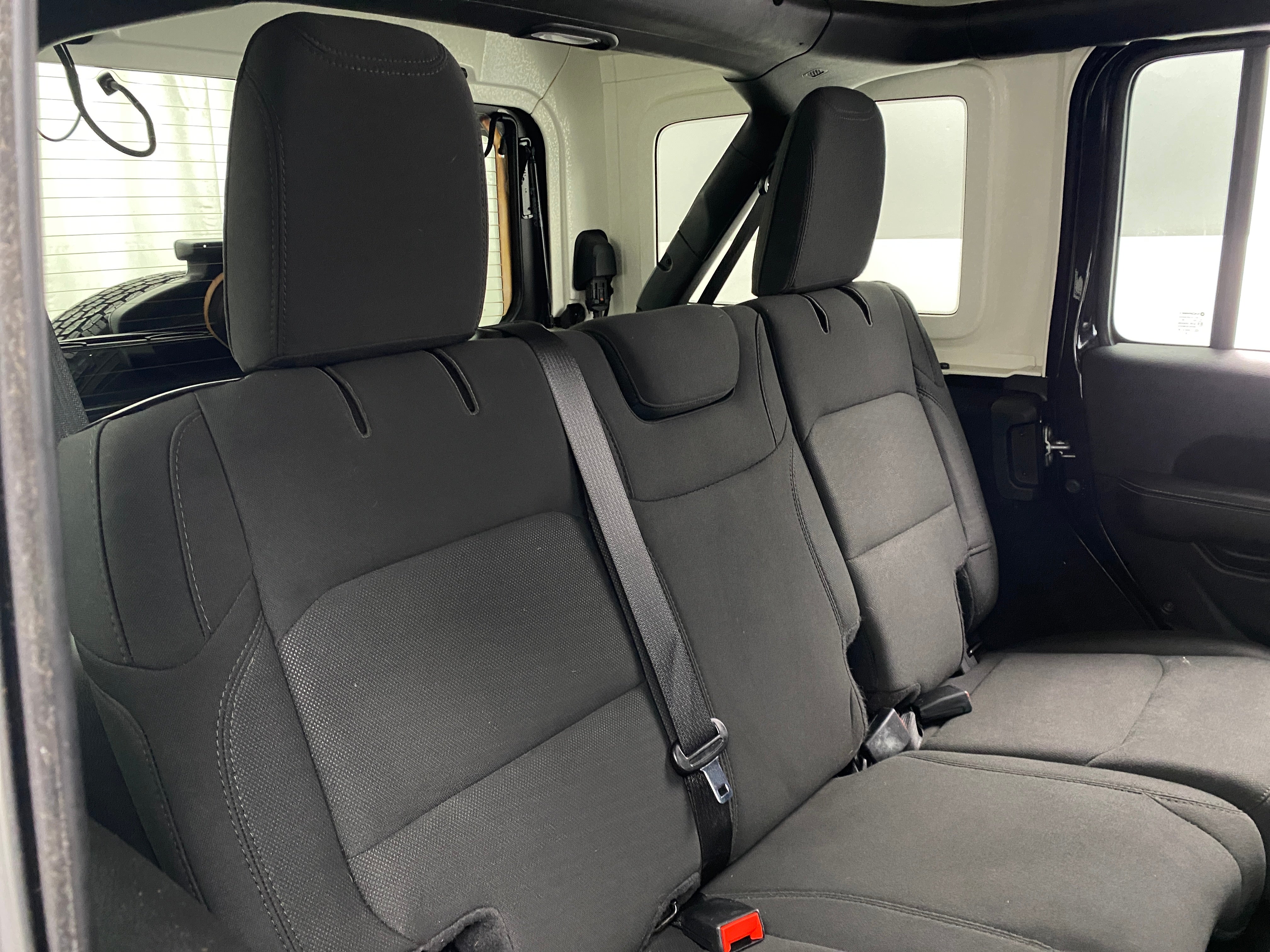 2020 Jeep Wrangler Unlimited Sahara 6