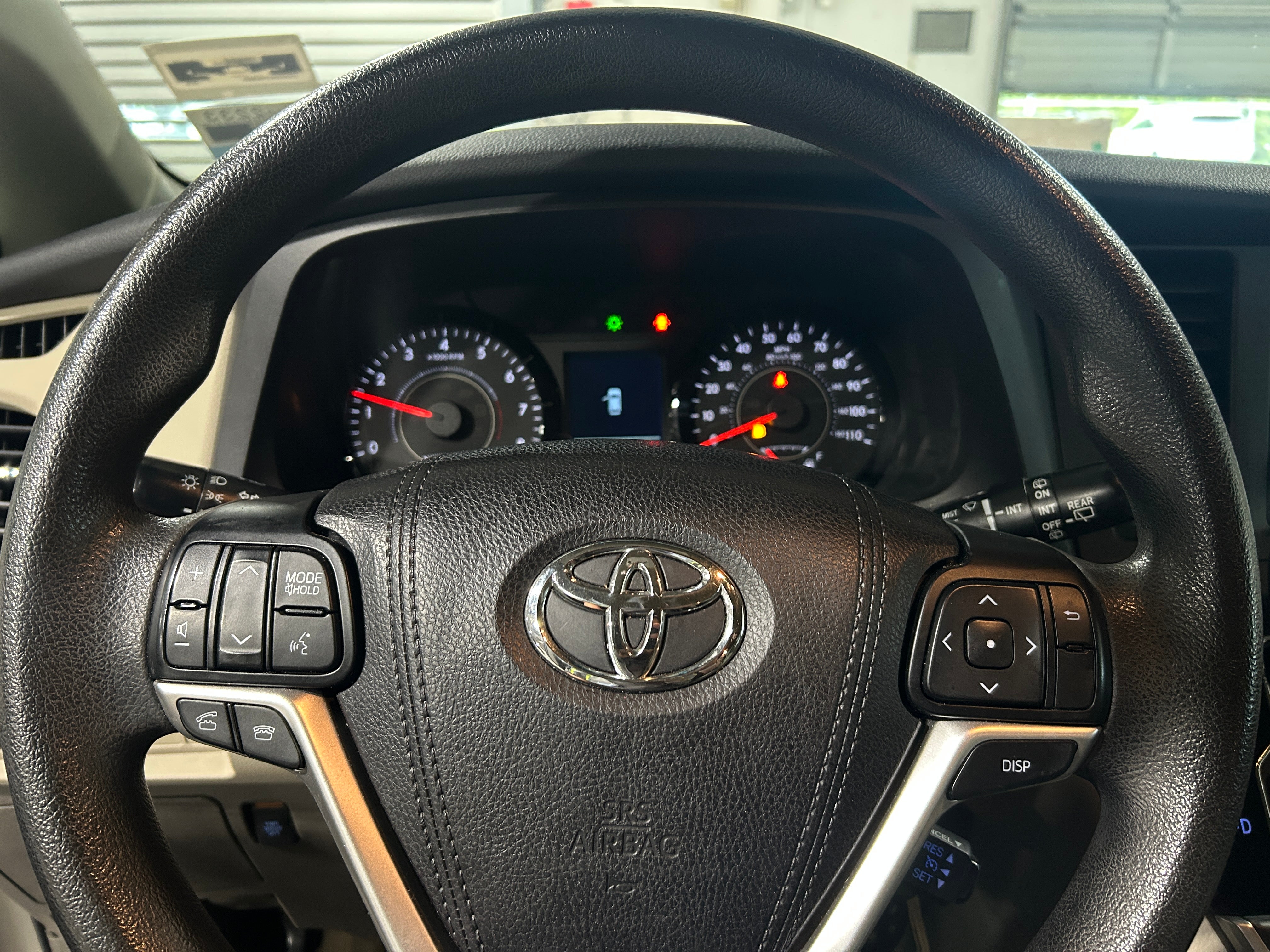 2015 Toyota Sienna LE 5