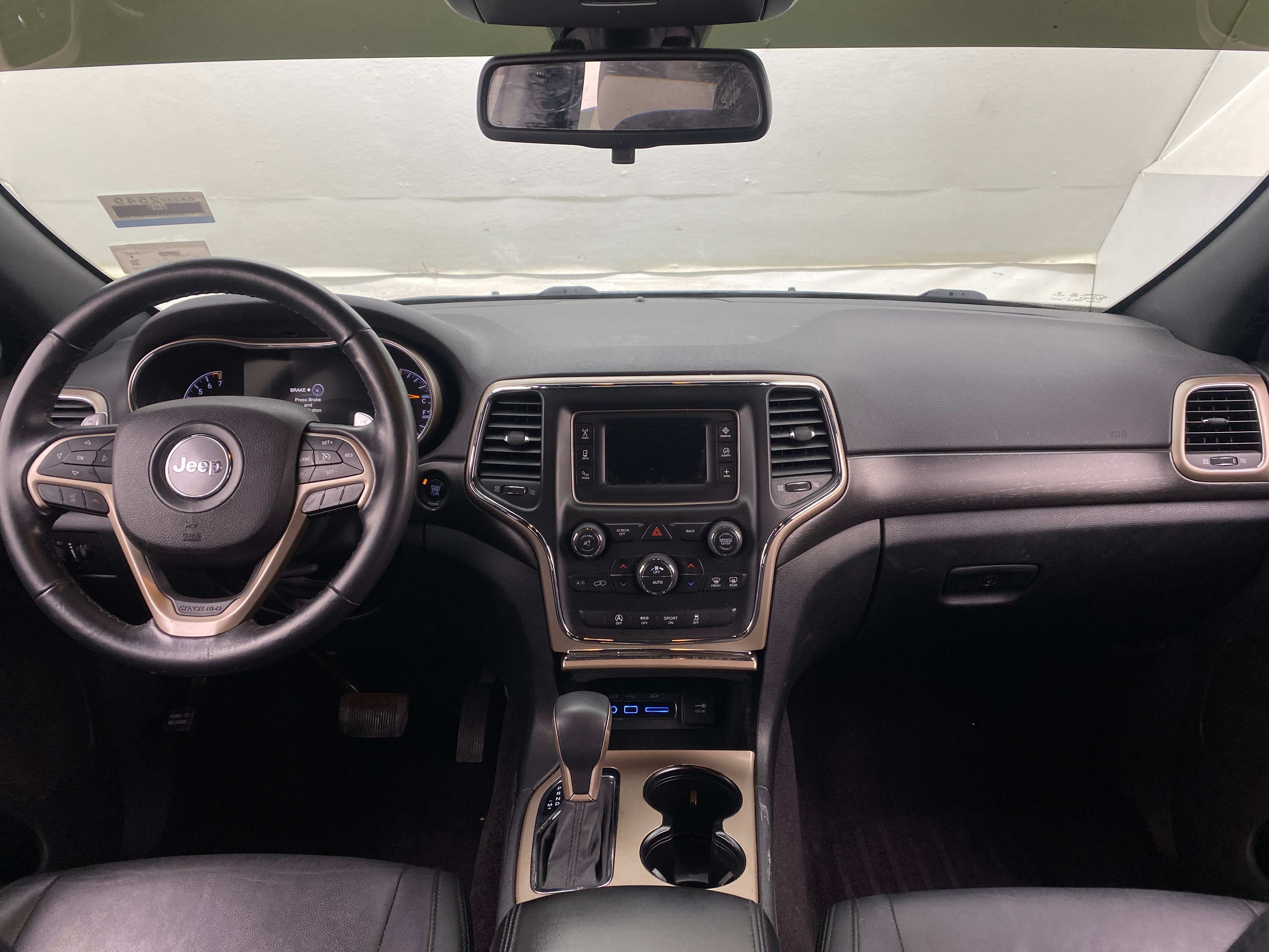 2016 Jeep Grand Cherokee Laredo 2