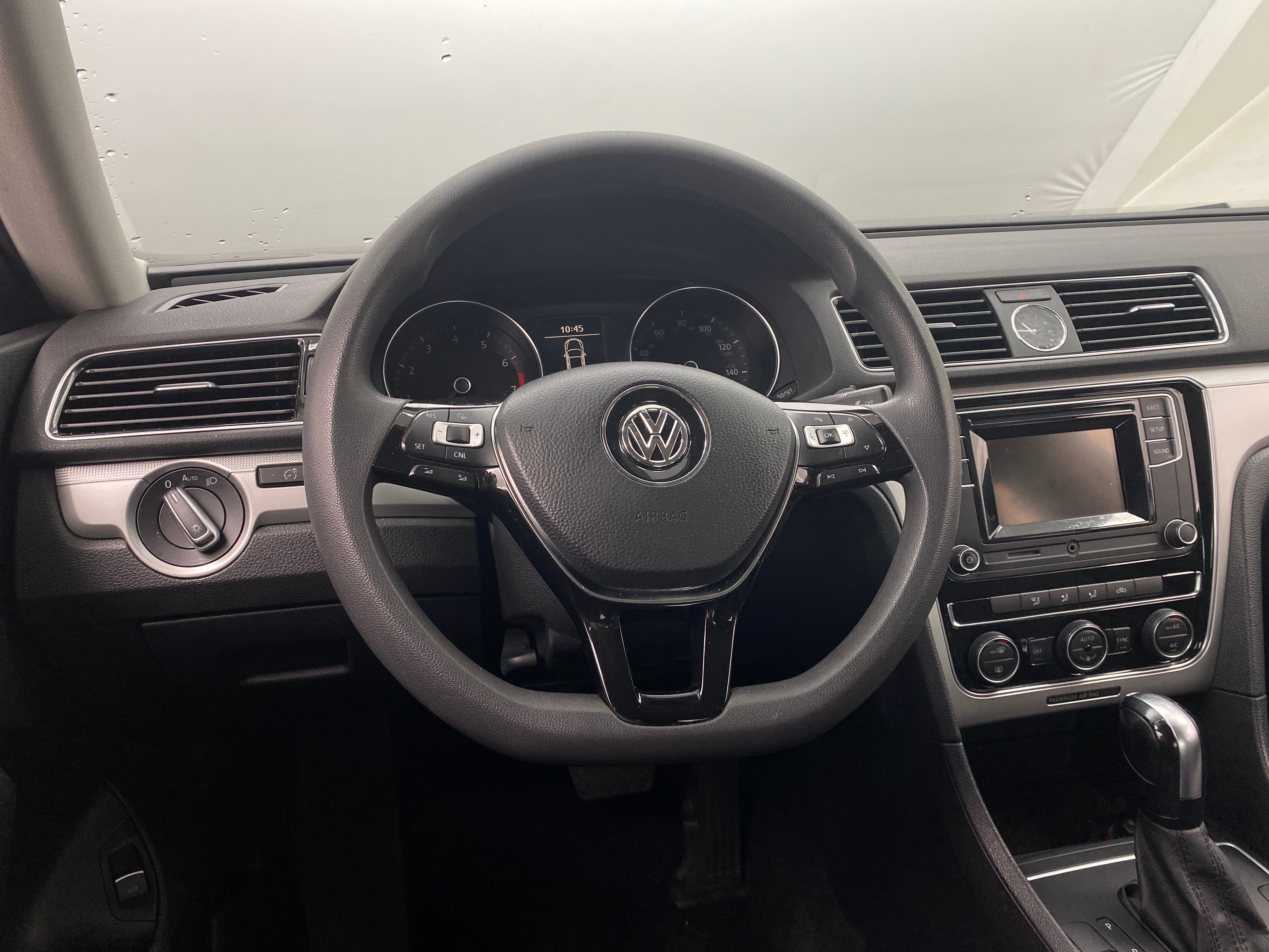 2016 Volkswagen Passat S 5
