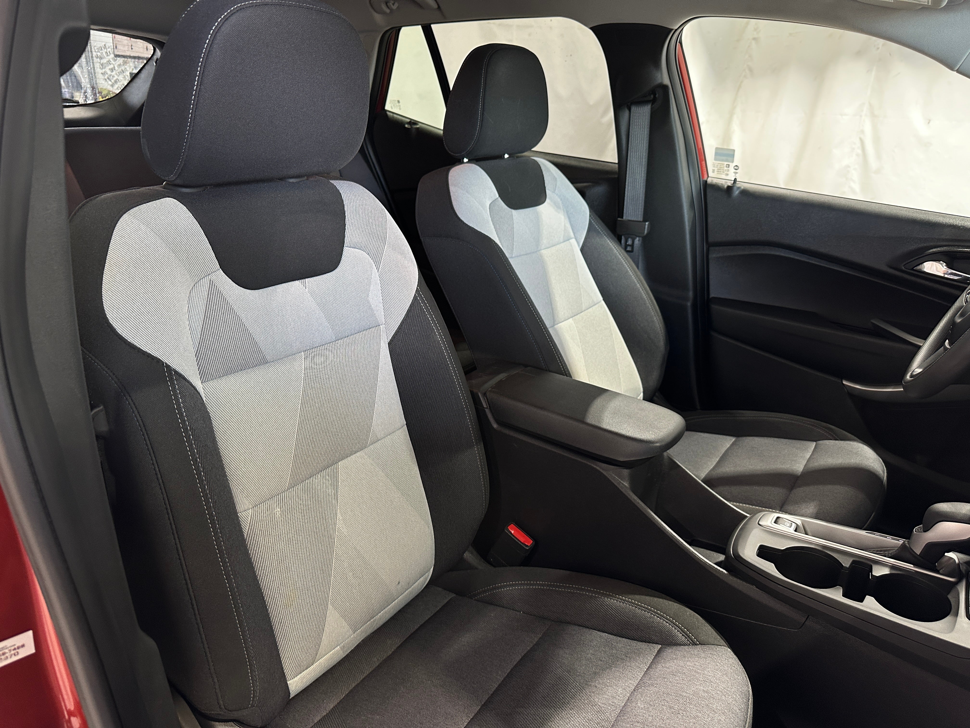 2024 Chevrolet Trax LS 2