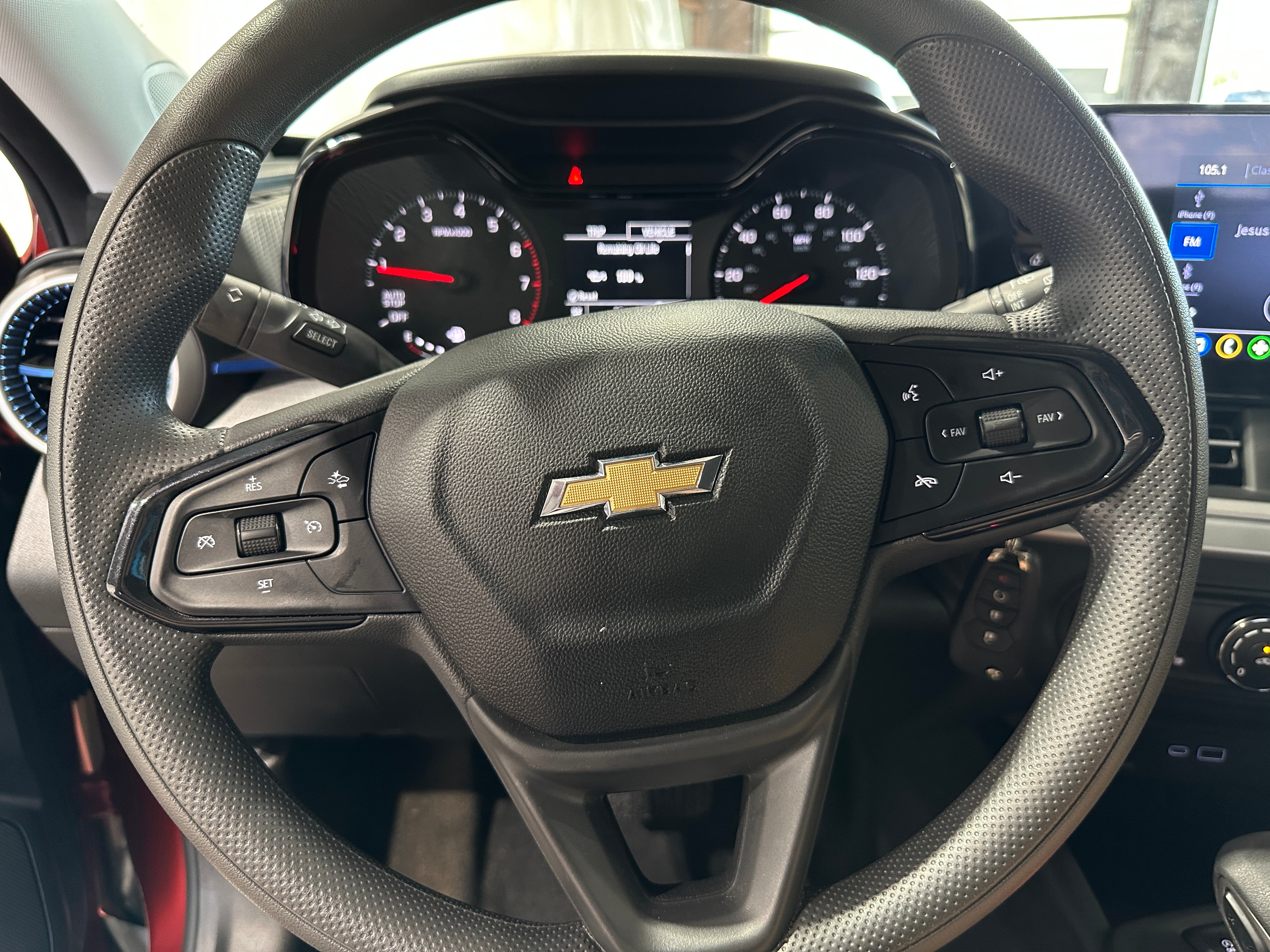 2024 Chevrolet Trax LS 5