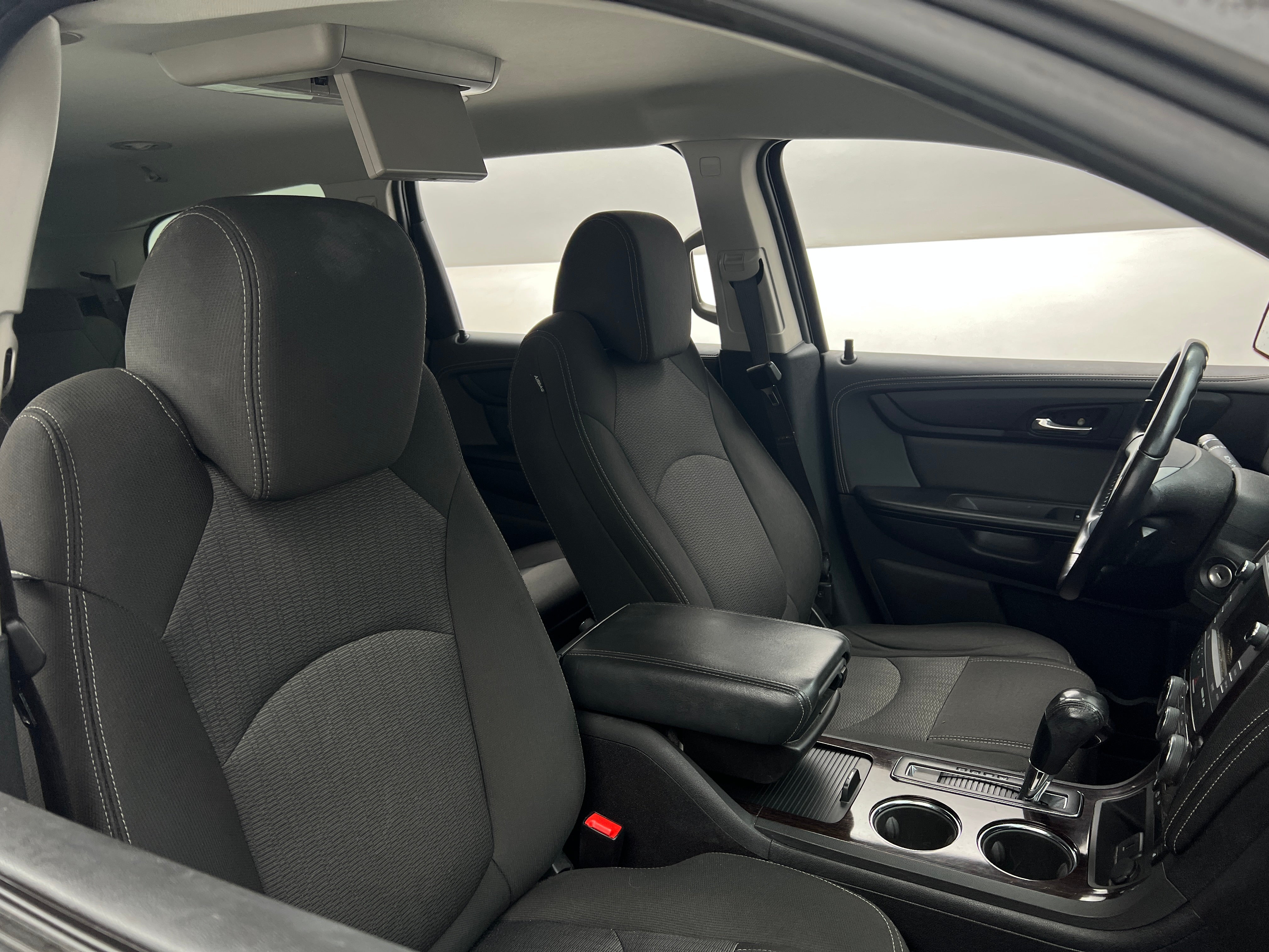 2017 Chevrolet Traverse LT 2