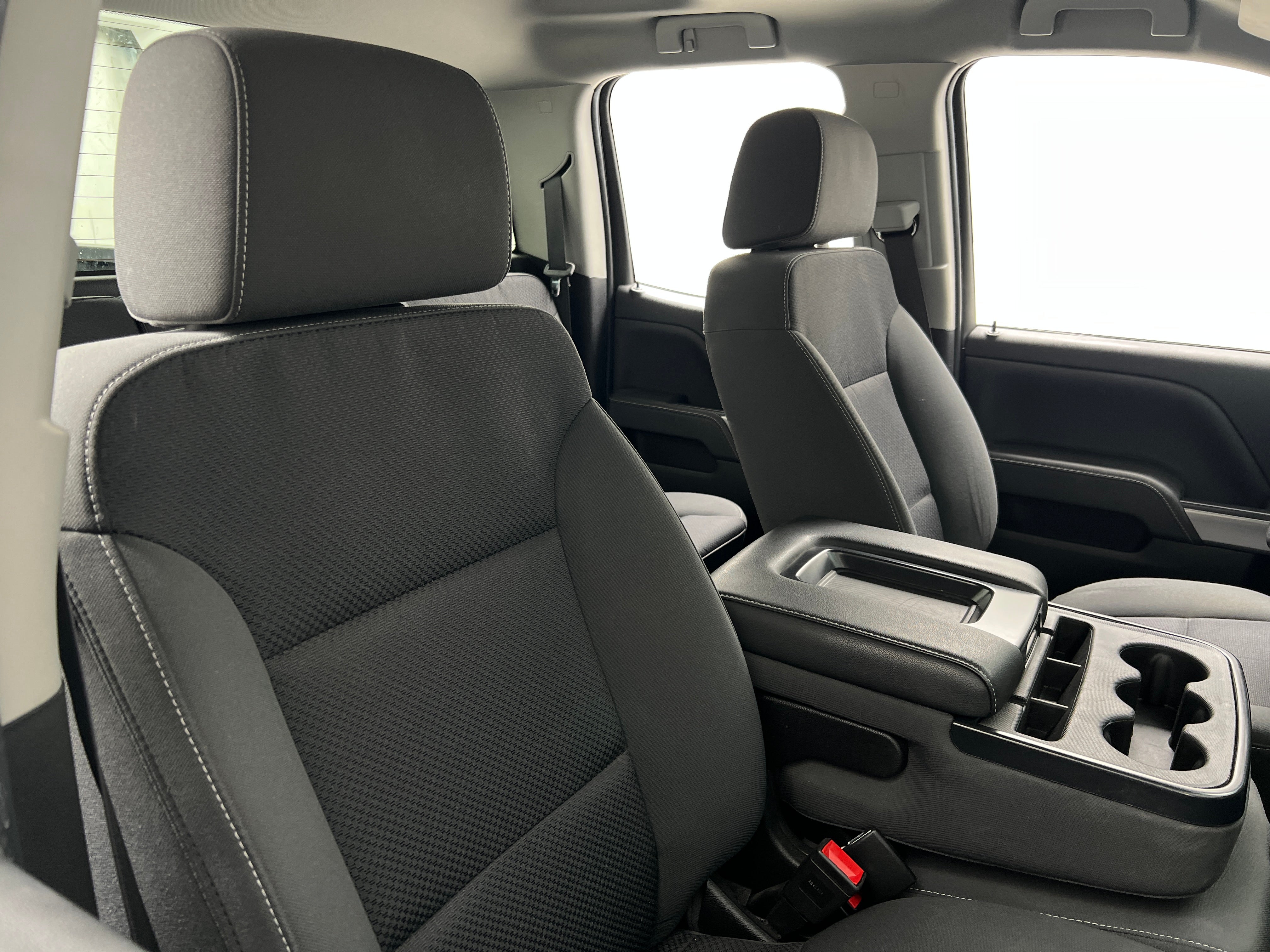 2018 Chevrolet Silverado 1500 LT 2